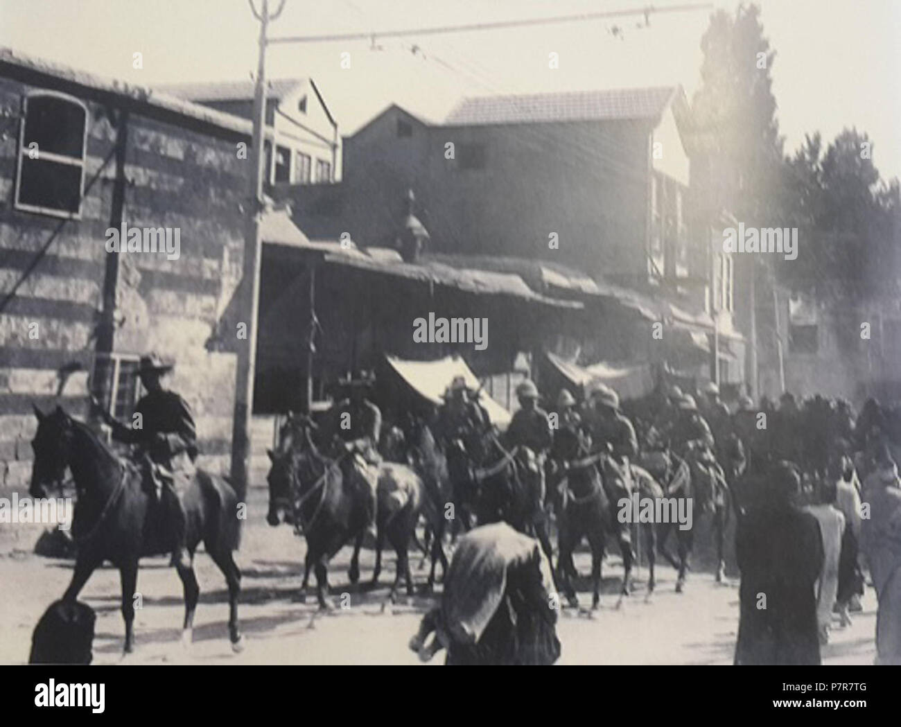 : 1918. Anglais : cavalerie entrer dans Damas après la défaite de l'armée ottomane à la Palestine, en 1918. 1918 55 cavalerie entrer dans Damas en 1918 Banque D'Images