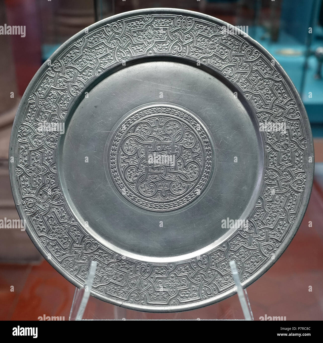 Anglais : Exposition dans le Germanisches Nationalmuseum, Nuremberg, Allemagne. 23 octobre 2016, 07:44:28 plat de 134, Nicolaus Horchaimer, Nuremberg, 1561-1583, étain - Germanisches Nationalmuseum, Nuremberg - Allemagne - DSC03135 Banque D'Images