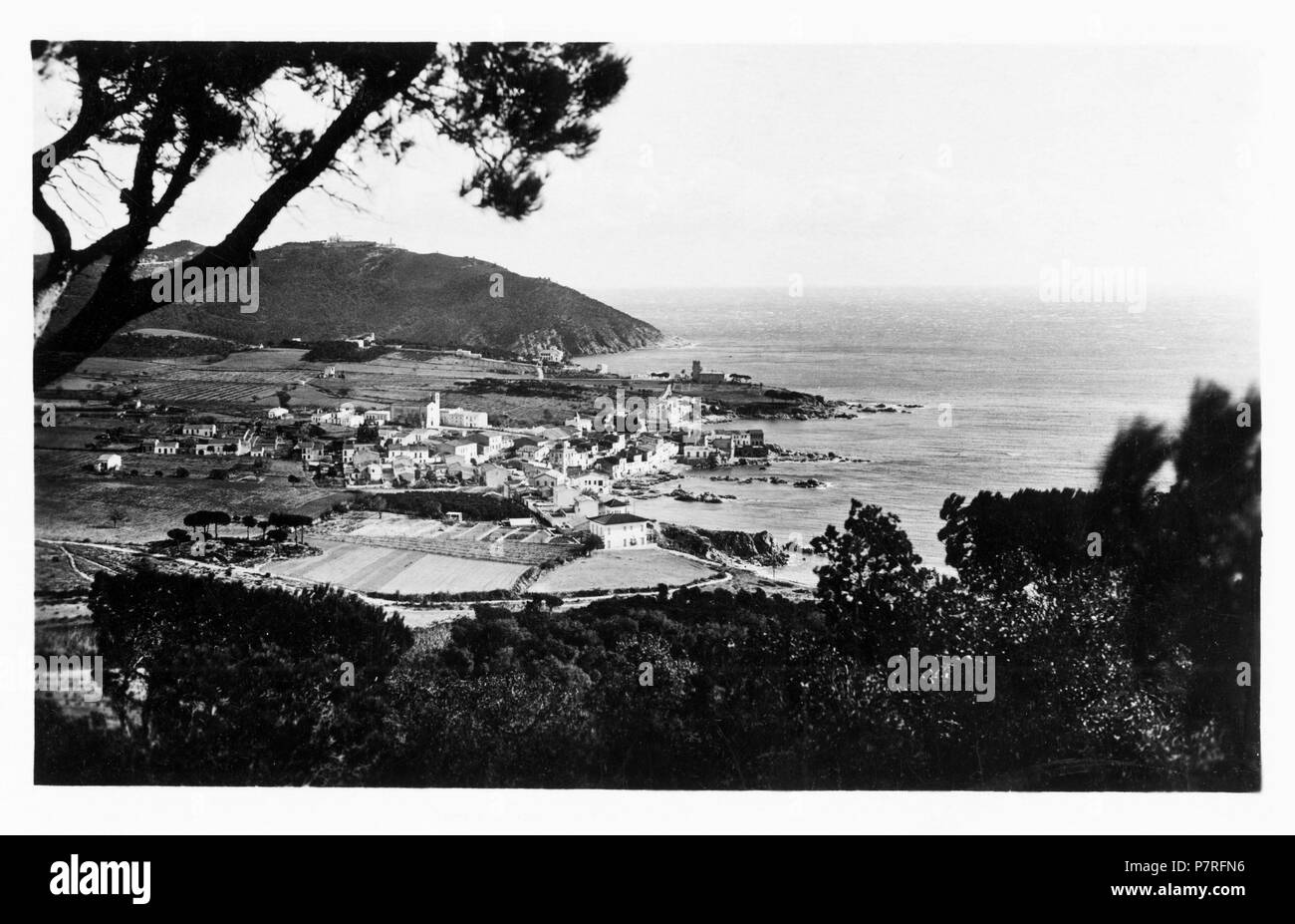 Vista de Calella de Palafrugell et Tamariu (Gérone). Año 1950. Tarjeta postal. Banque D'Images