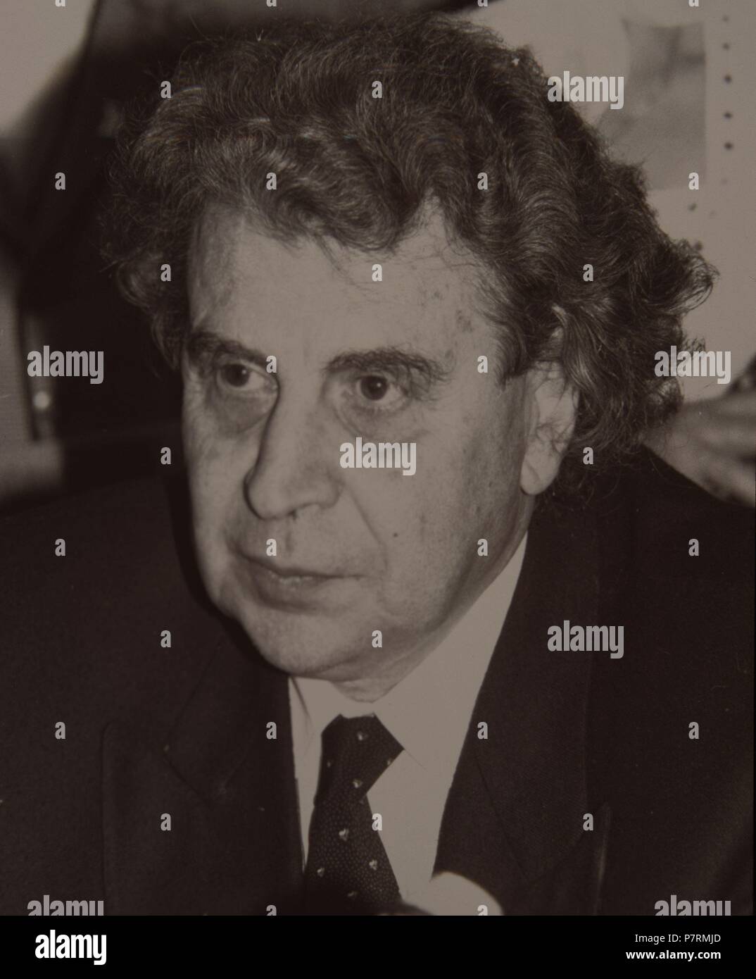 MIKIS THEODORAKIS ,. Le compositeur Y HGRIEGO POLITICO . 1925 - REPRODUCCION FOTO. Banque D'Images