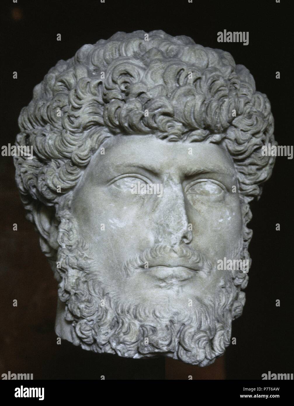 Lucius Verus (130-169 AD). 16ème siècle conjointe de l'Empire romain. Nerva-Antonine dynastie. Buste en marbre. 2e siècle, à partir de Markouna, Argeria. Musée du Louvre. Paris. La France. Banque D'Images