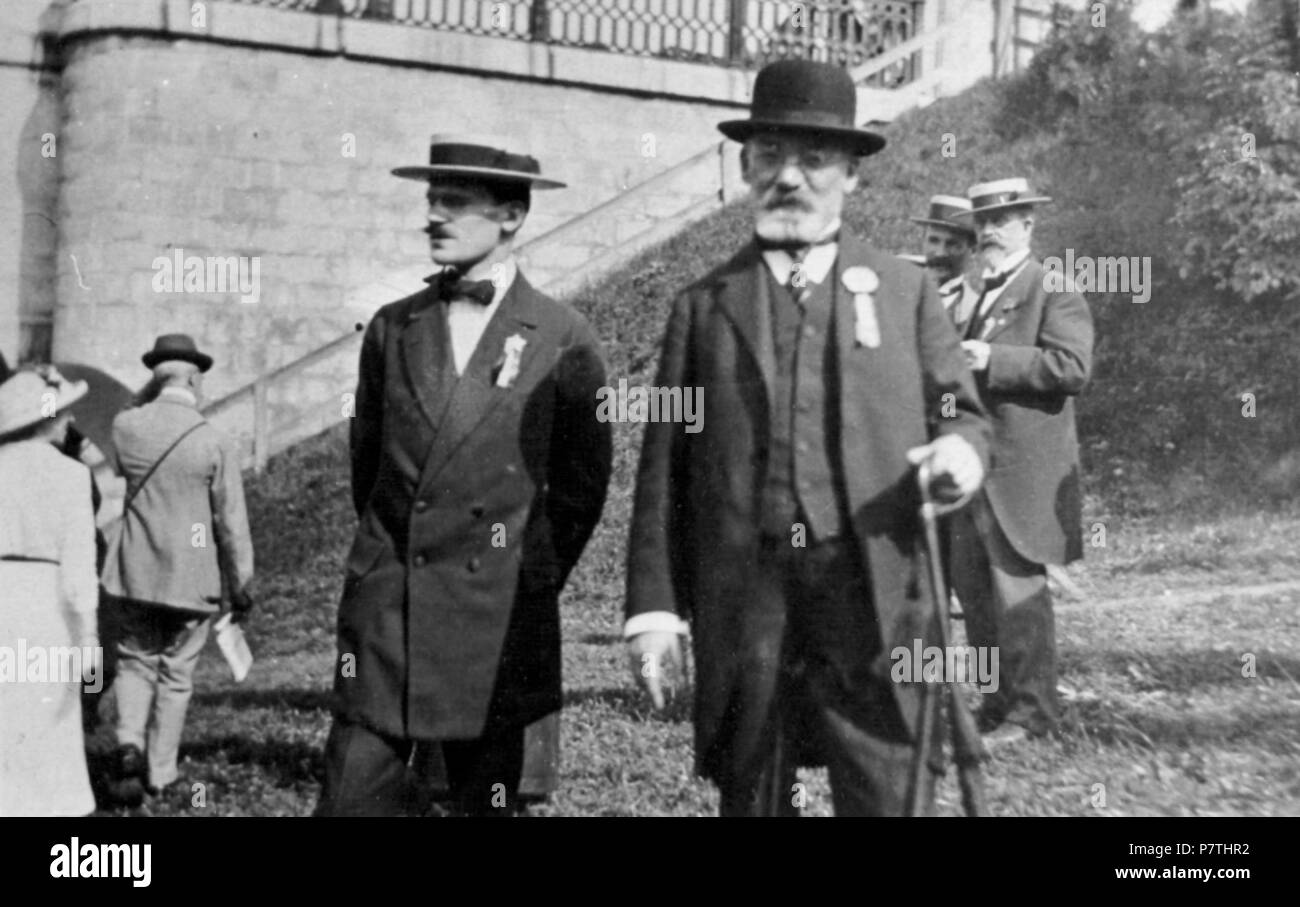 Deutsch : 9. Esperanto-Weltkongress, Berne 1913. Im Vordergrund Einige Teilnehmer, Adam und Ludwik Zamenhof Polski : 9. Esperantystów wiatowy Kongres, Berno 1913. Planie Na pierwszym j Adam Ludwik Zamenhof. L'ESPÉRANTO : 9a UK, Berno 1913. Adamo kaj Ludoviko Zamenhof. 191313 Ludoviko Zamenhof Adamo Banque D'Images