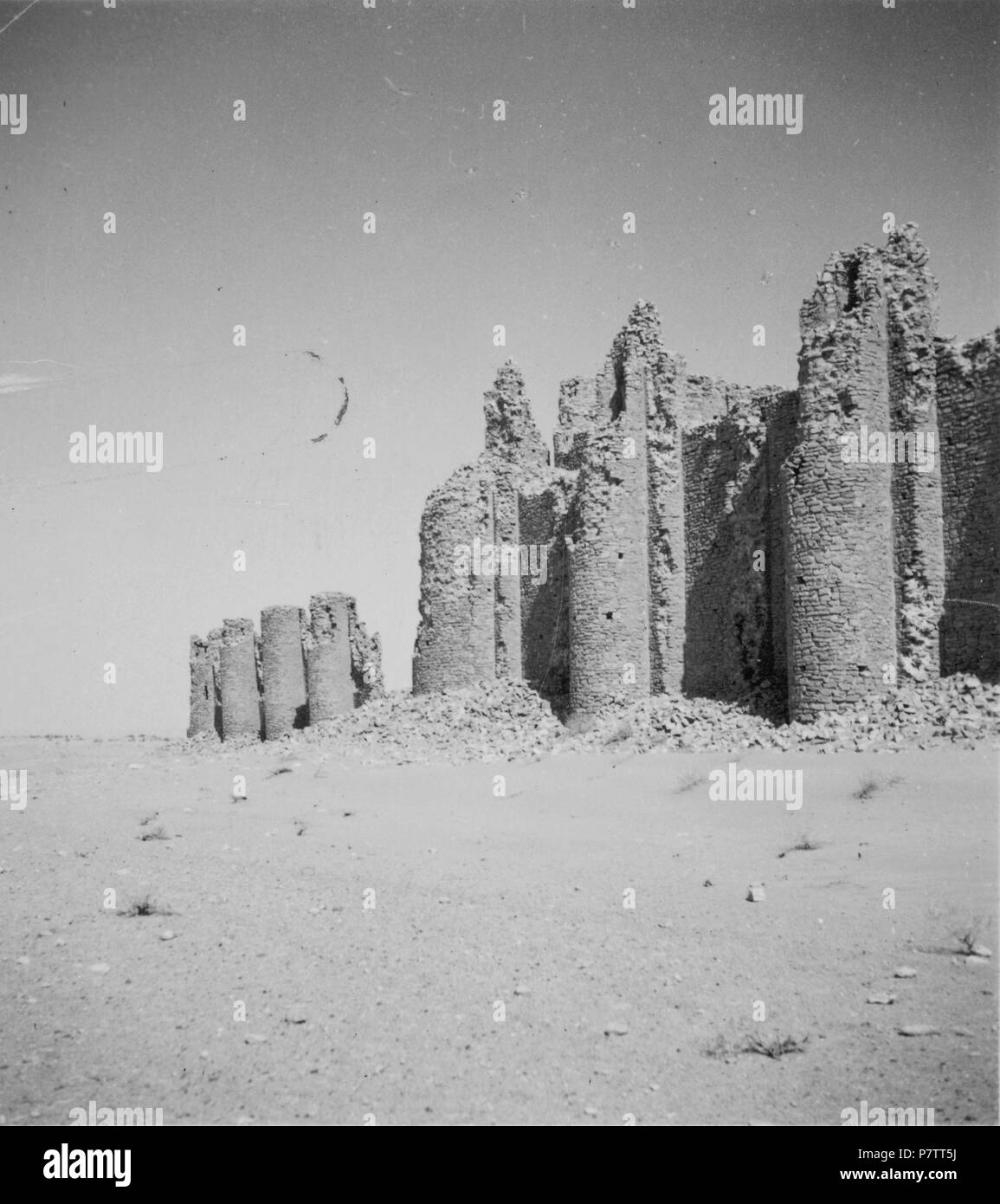 L'Irak, Ukhaidar : Festung ; Festung Ukhaidar. à partir de 1933 jusqu'à 1934 73 CH-NB - l'Irak, Ukhaidar- Festung - Annemarie Schwarzenbach - SLA-Schwarzenbach-A-5-03-205 Banque D'Images