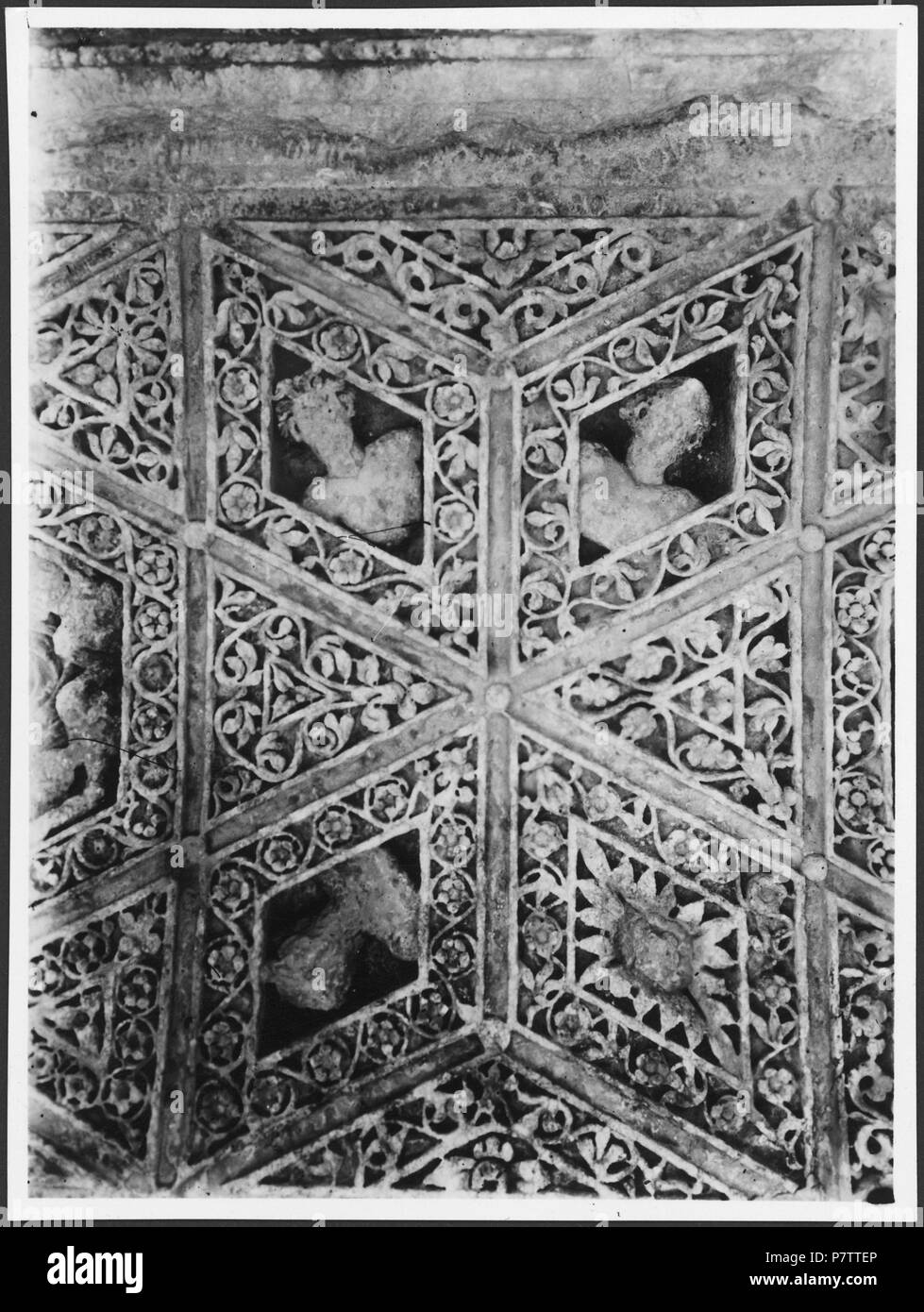 Liban, Baalbek : Tempel ; Detailansicht Kassettendecke. à partir de 1933 jusqu'à 1934 74 CH-NB - Liban, Baalbek- Tempel - Annemarie Schwarzenbach - SLA-Schwarzenbach-A-5-03-004 Banque D'Images