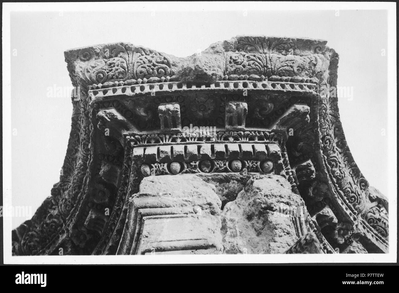 Liban, Baalbek : Tempel ; Detailansicht Rundtempel. à partir de 1933 jusqu'à 1934 74 CH-NB - Liban, Baalbek- Tempel - Annemarie Schwarzenbach - SLA-Schwarzenbach-A-5-03-012 Banque D'Images