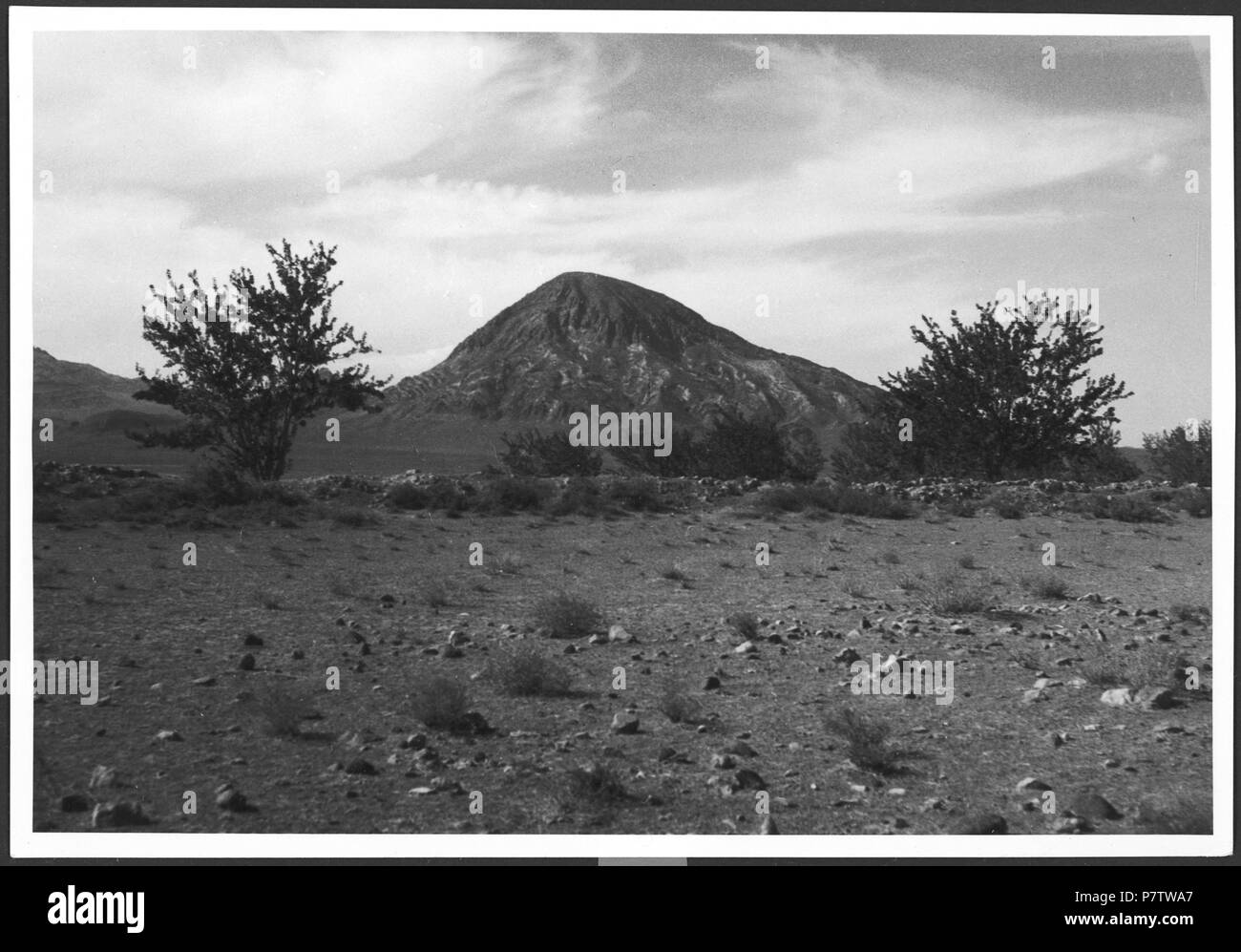 Persien : Landschaft ; Karge, Hintergurnd Landschaft im Berg. à partir de 1933 jusqu'à 1934 78 CH-NB - Persien- Landschaft - Annemarie Schwarzenbach - SLA-Schwarzenbach-A-5-04-024 Banque D'Images