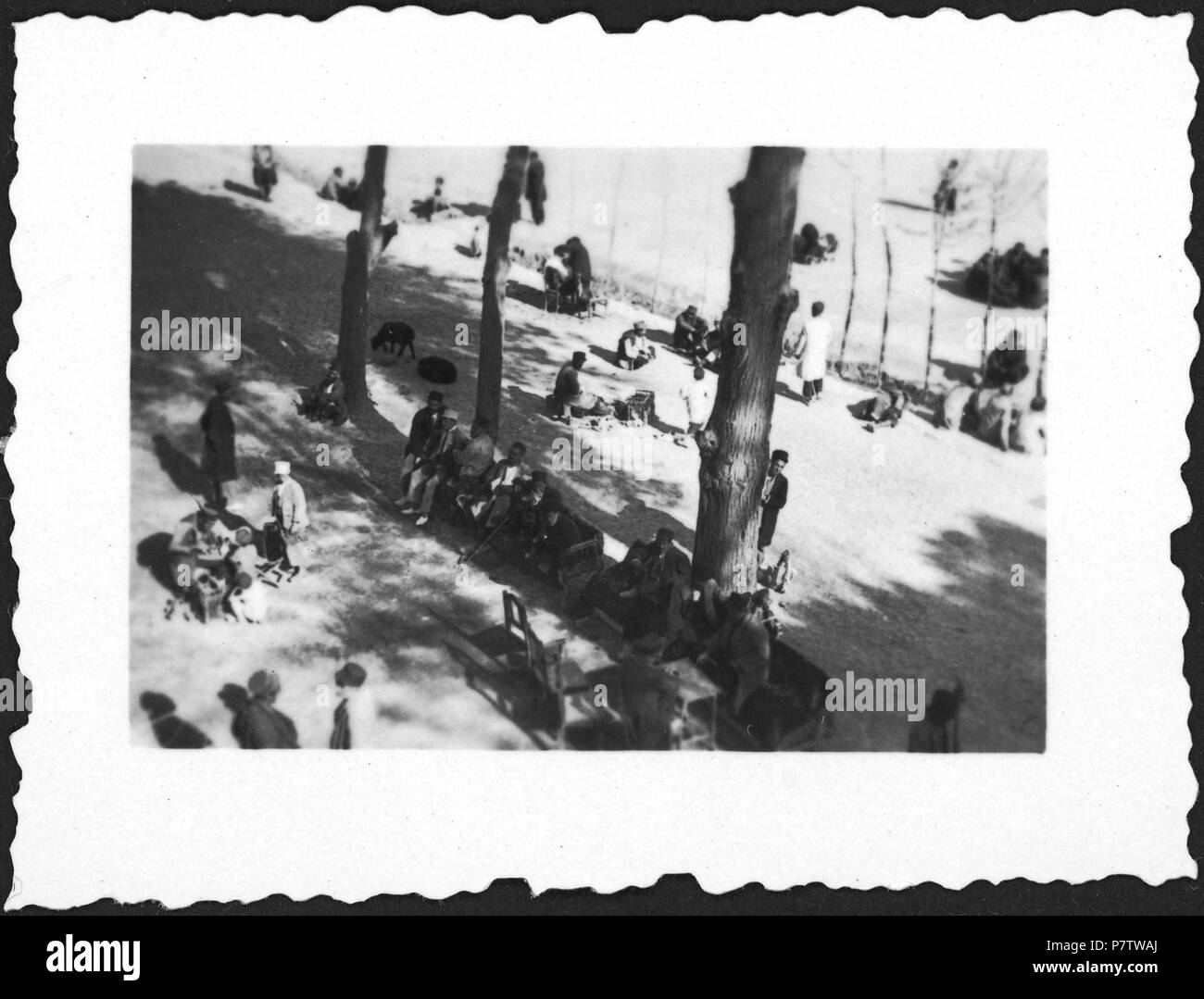 Persien : Strassenszene ; Tschaikhane. à partir de 1933 jusqu'à 1934 78 CH-NB - Persien- Strassenszene - Annemarie Schwarzenbach - SLA-Schwarzenbach-A-5-04-179 Banque D'Images