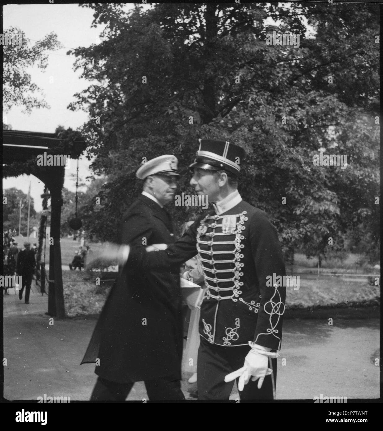 Schweden, Mariefred : Schloss Gripsholm ; Männer in Uniformen. 80 juin 1937 CH-NB - Schweden, Mariefred- Schloss Gripsholm - Annemarie Schwarzenbach - SLA-Schwarzenbach-A-5-17-263 Banque D'Images