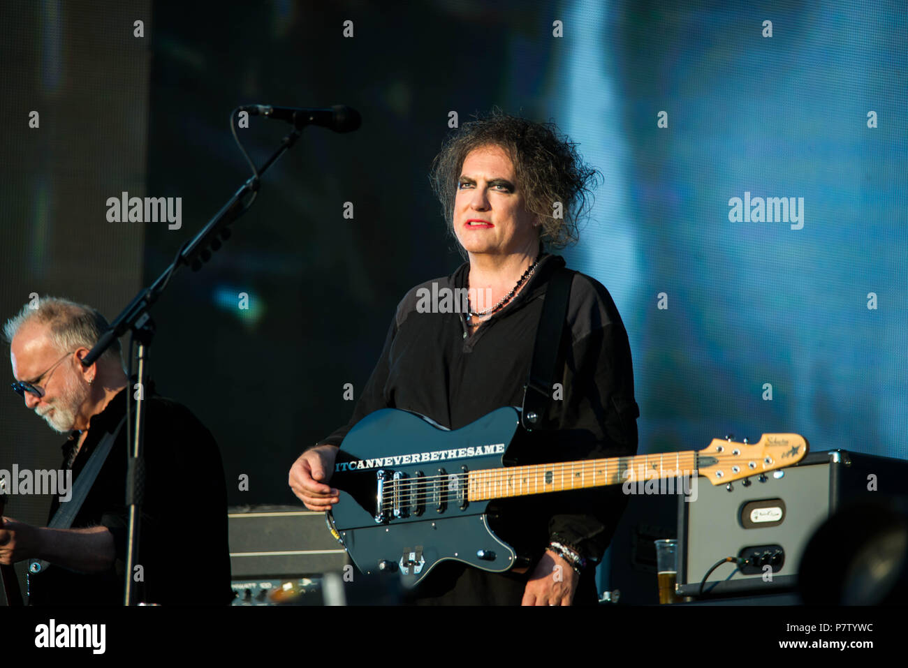 Hyde Park, Londres, Royaume-Uni. 7 juillet 2018. Robert Smith de The Cure effectue le jour 2 de l'heure d'été britannique Barclaycard présente dans Hyde Park. Michael Tubi/Alamy Live News Banque D'Images