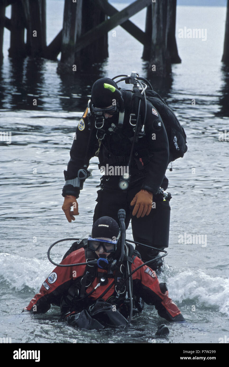 Plongée en sécurité et formation en mer Banque de photographies et d'images  à haute résolution - Alamy