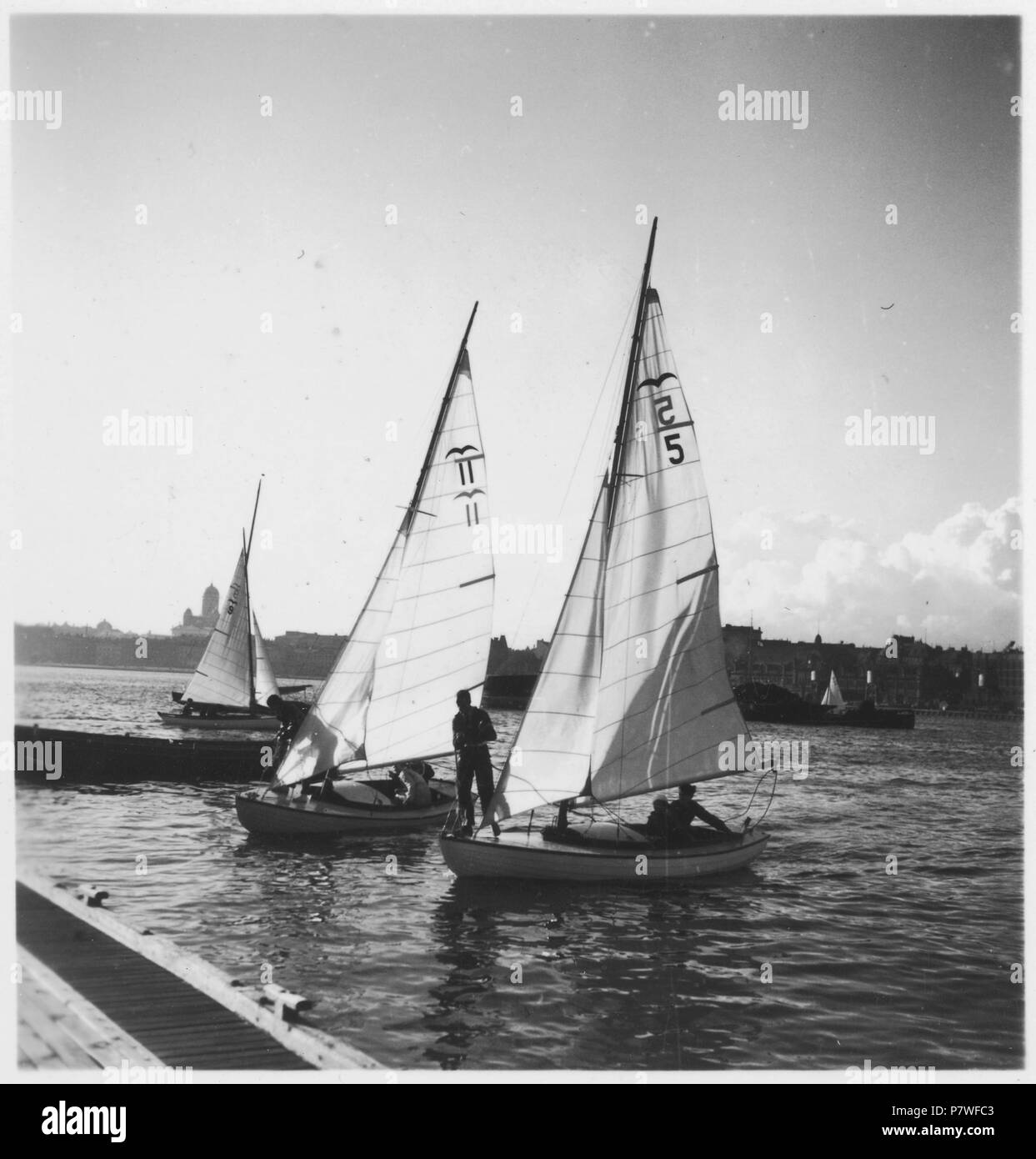 Finlande, Helsinki : Segeln ; Segelboote auf dem Wasser. 70 juin 1937 CH-NB - Finlande, Helsinki- Segeln - Annemarie Schwarzenbach - SLA-Schwarzenbach-A-5-17-013 Banque D'Images