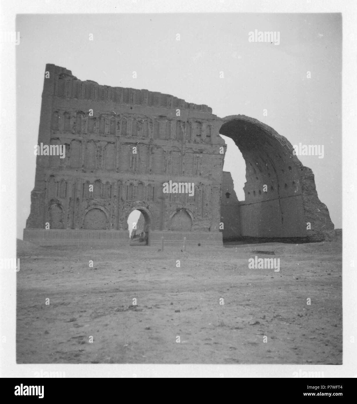 L'Irak, Ktesiphon : Ruinen ; Ruinen von Ktesiphon. à partir de 1933 jusqu'à 1934 72 CH-NB - l'Irak, Ktesiphon- Ruinen - Annemarie Schwarzenbach - SLA-Schwarzenbach-A-5-03-128 Banque D'Images