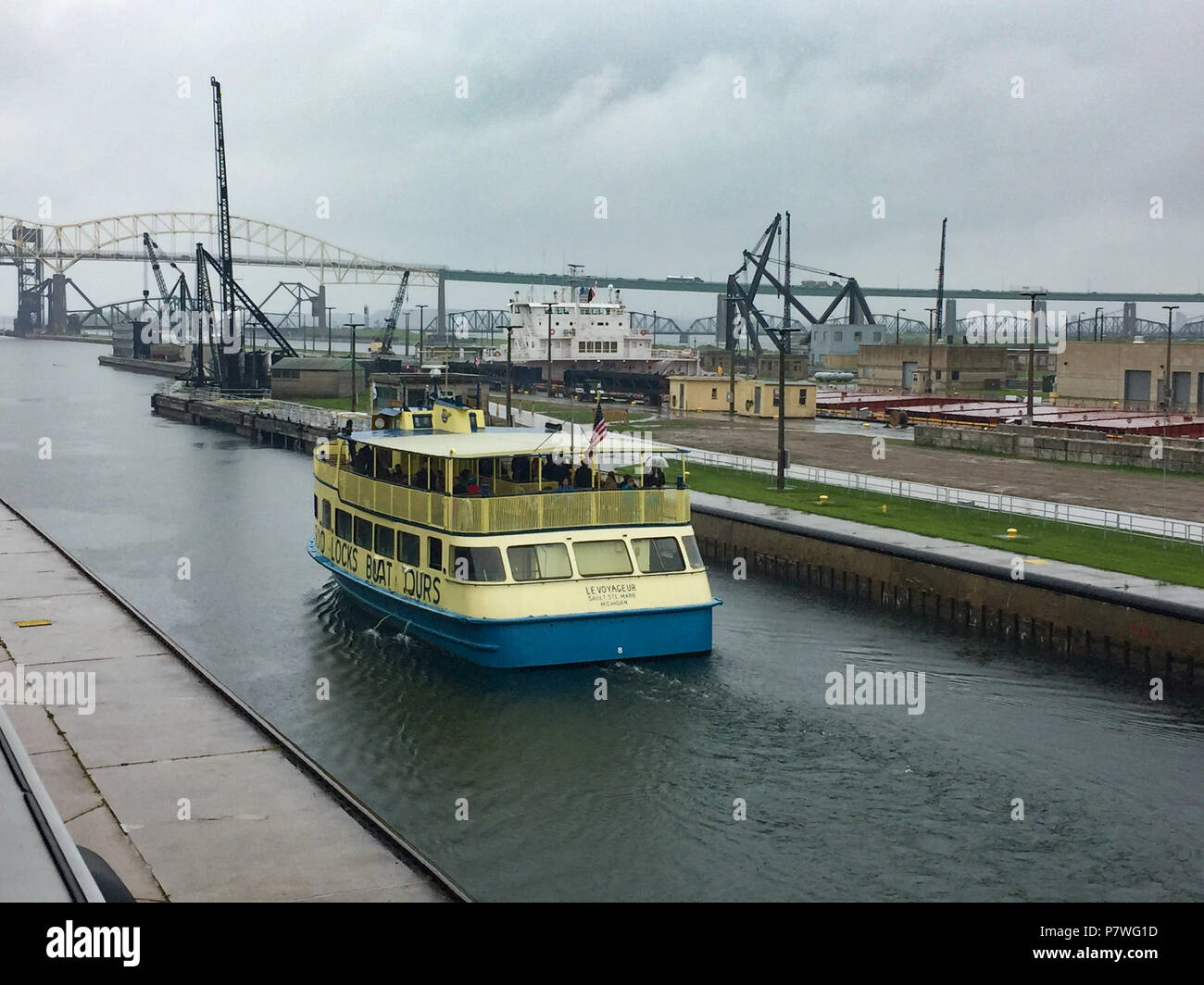 SAULT STE. MARIE, MI / USA - Mai 28, 2017 : Soo Locks Excursion en bateau au travers de la Soo Locks. Banque D'Images