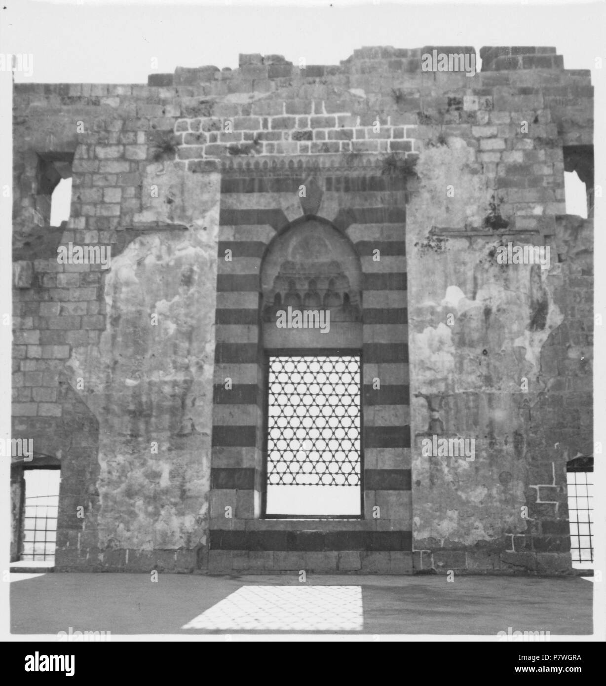 Syrie, Alep : Citadelle ; Detailansicht Fenster. à partir de 1933 jusqu'à 1934 83 CH-NB - Syrie, Alep- Citadelle - Annemarie Schwarzenbach - SLA-Schwarzenbach-A-5-03-058 Banque D'Images