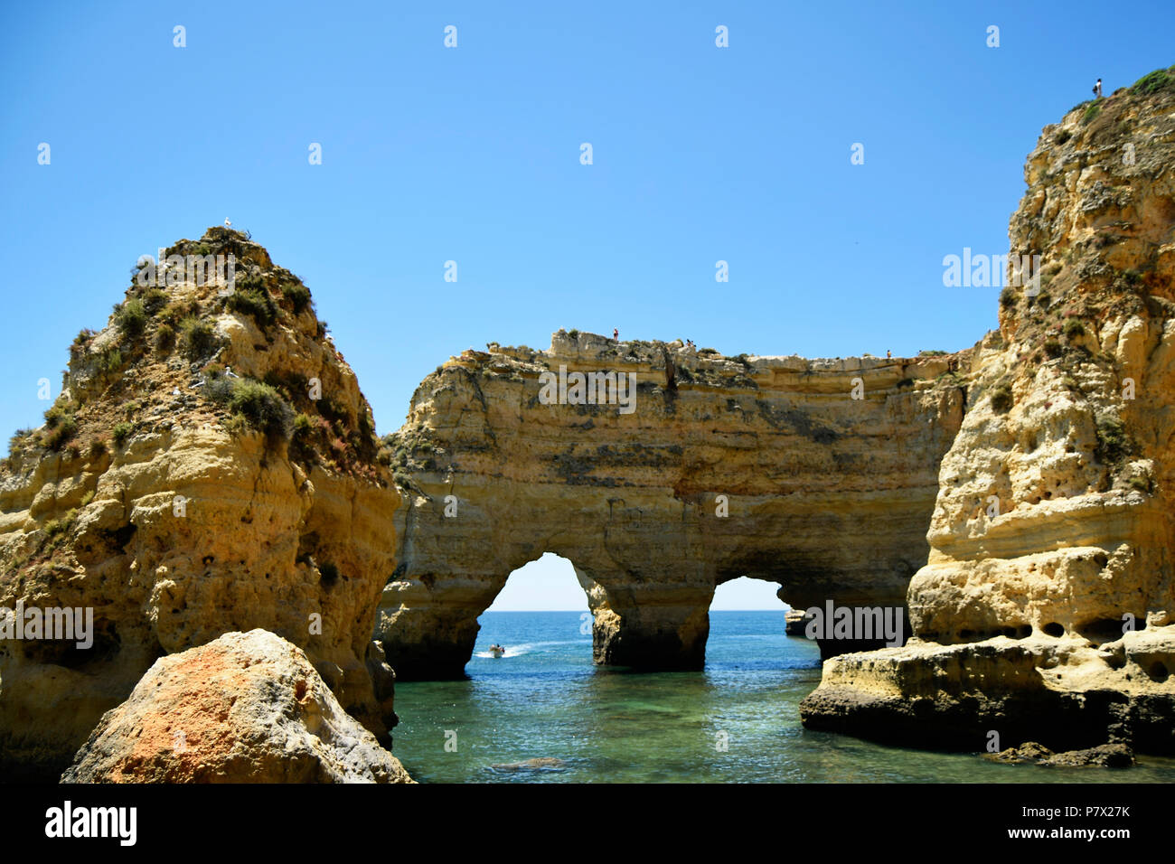 Algarve, Albufeira, Praia da Marinha beach, l'une des 10 plus belles plages d'Europe Banque D'Images