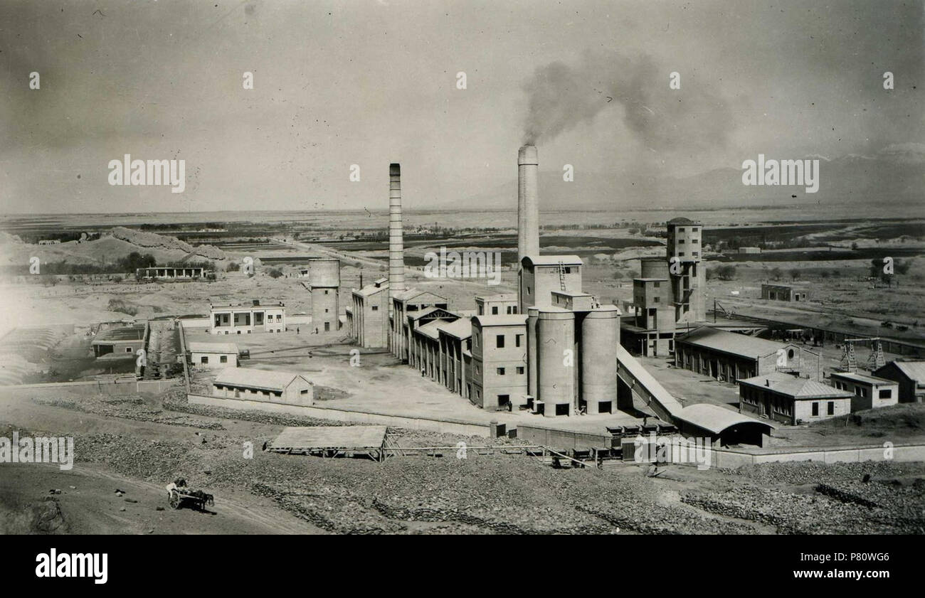 N/A. N/A 368 Téhéran. L'usine de ciment, ch. 1930-1933 Banque D'Images