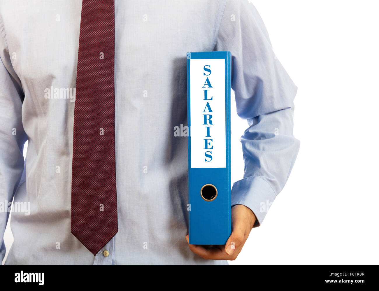 Les salaires des entreprises. Manager holding un classeur dossier sur fond blanc, les traitements de texte, clipping path Banque D'Images