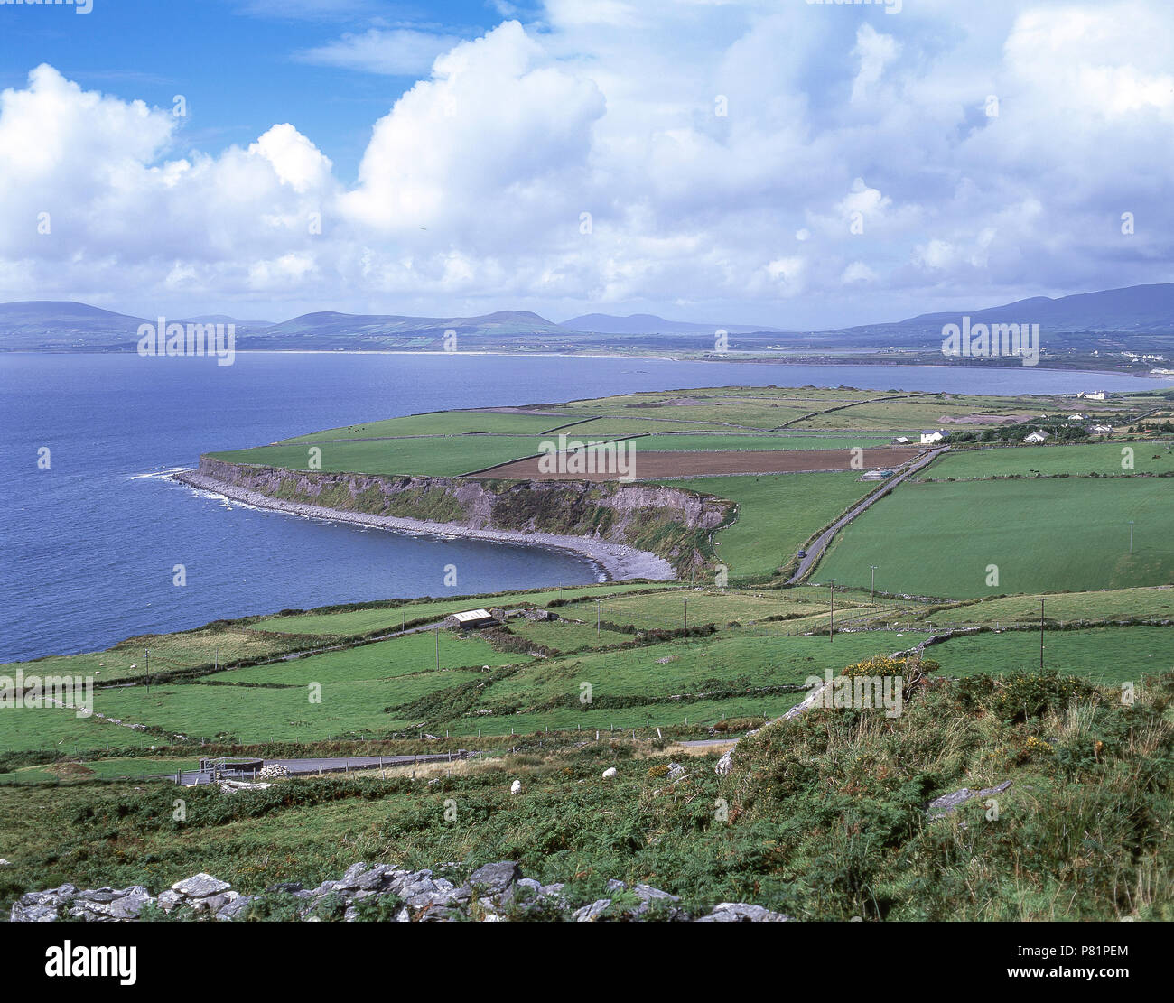 Vue côtière sur l'anneau de Kerry (Morchuaird Chiarrai), comté de Kerry, Munster, République d'Irlande Province Banque D'Images
