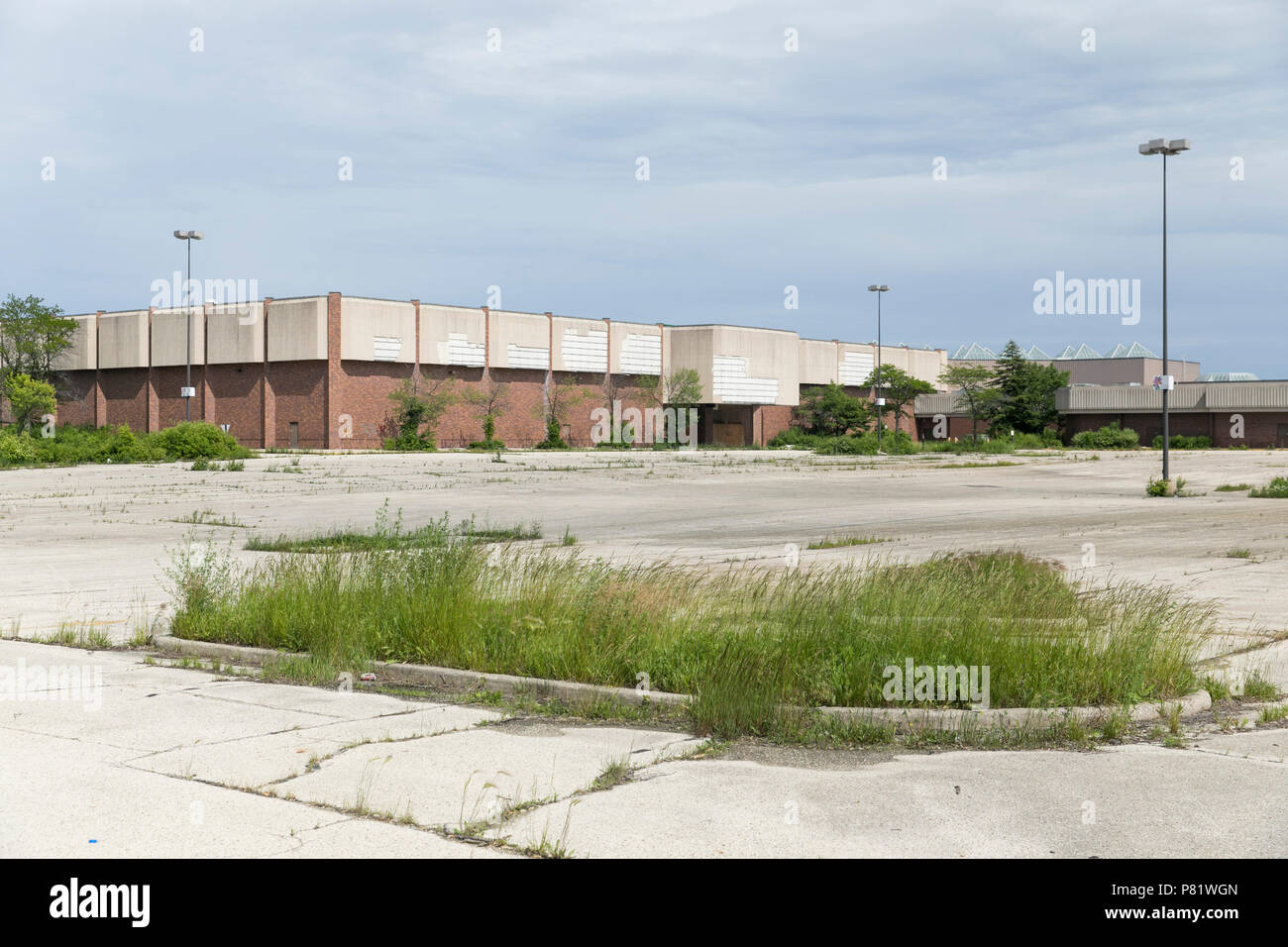 Une clôture entoure une partie de l'essentiellement abandonnées Granville Station Mall à Milwaukee, Wisconsin le 22 juin 2018. Banque D'Images
