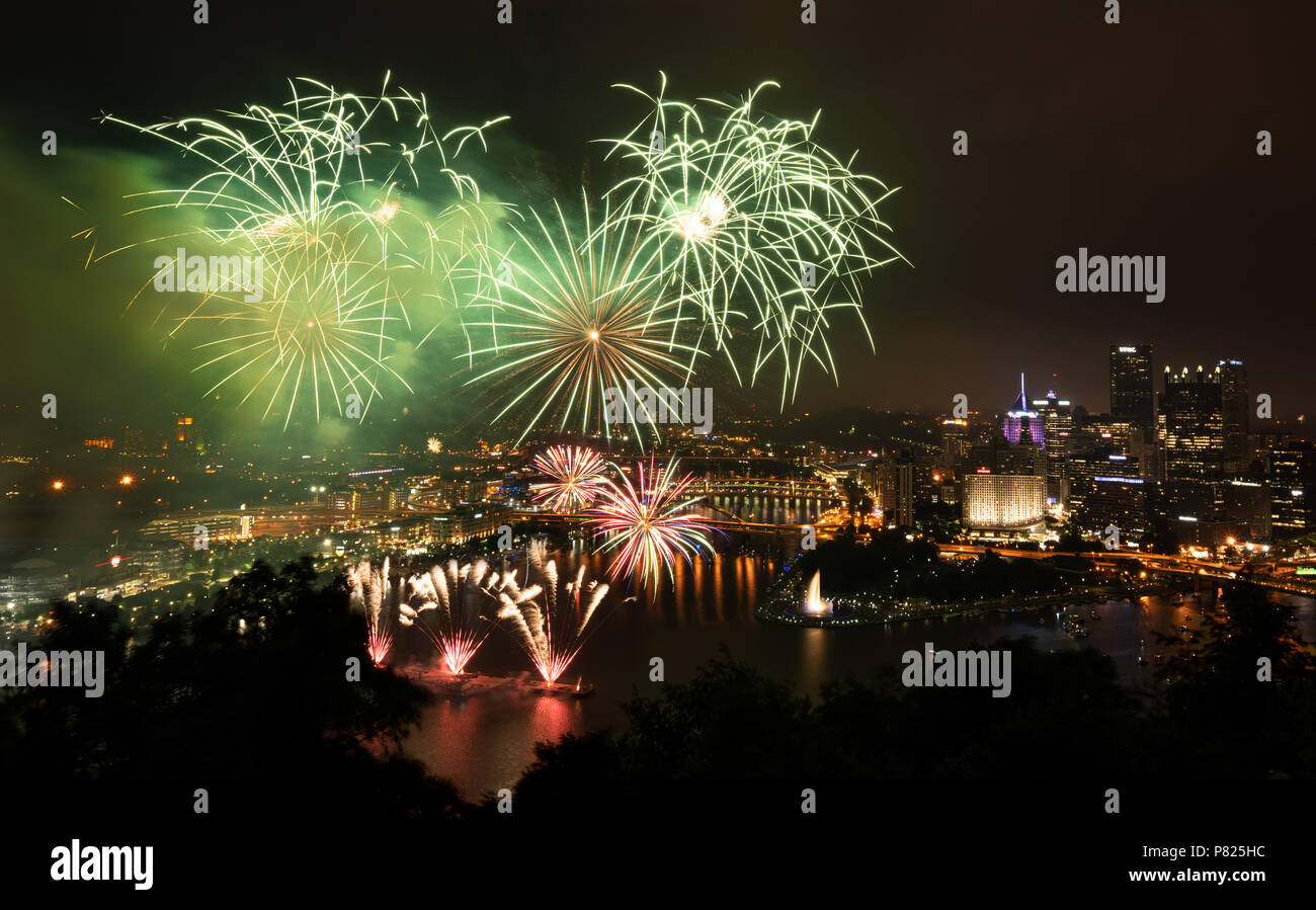 Plus d'artifice Jour de l'indépendance de Pittsburgh Banque D'Images