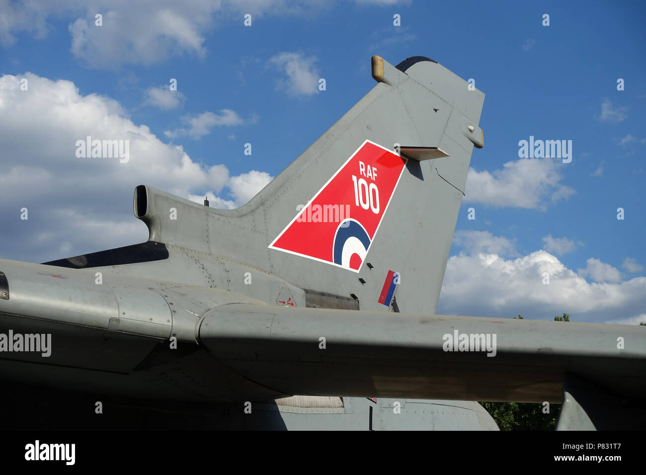 Vue de la dérive d'un Tornado Gr4 fast jet à la RAF100 Tour à Horse Guards Londres en juillet 2018 Banque D'Images