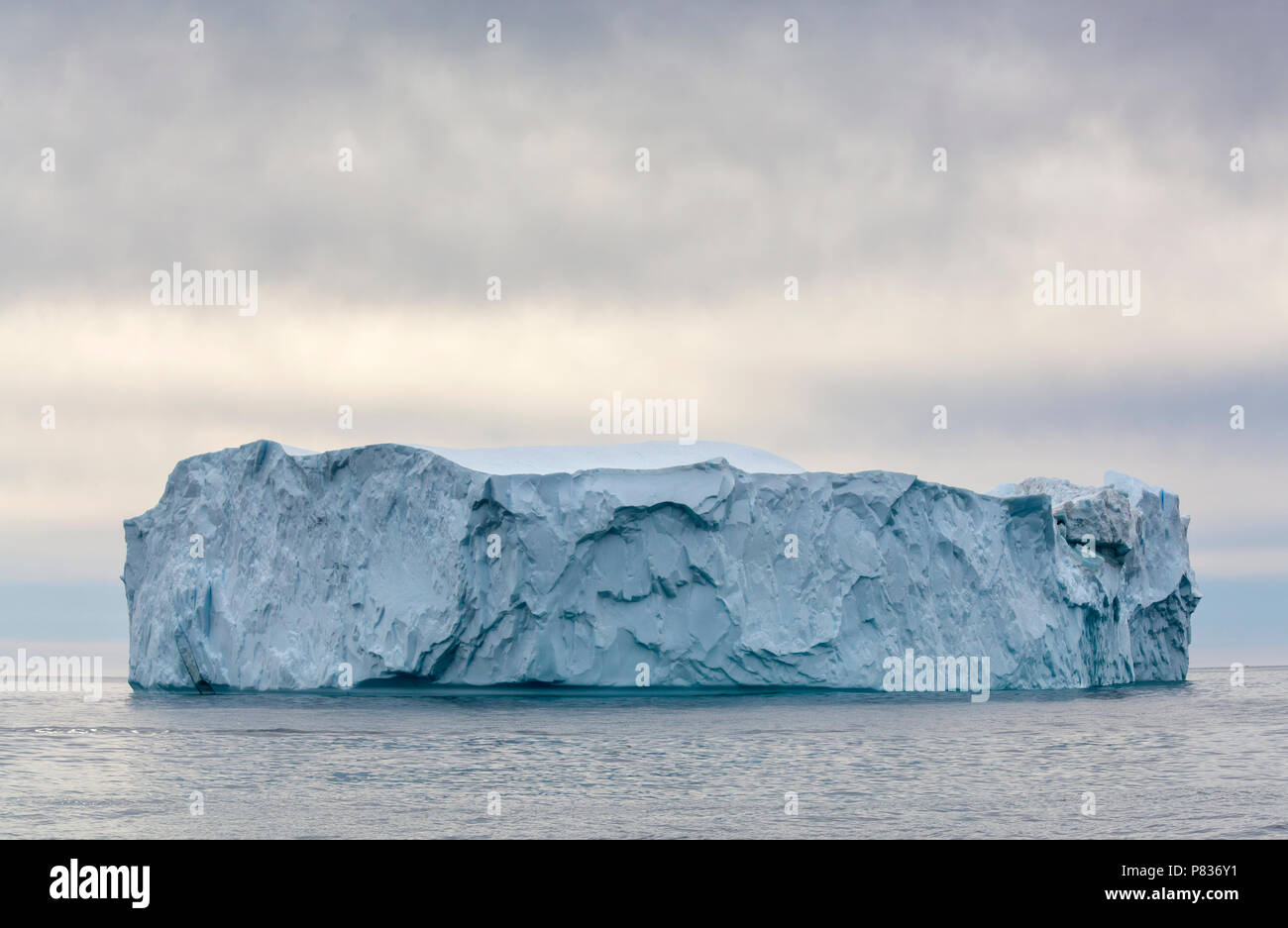 Les icebergs au large de la côte est du Groenland, Taliisaq Banque D'Images