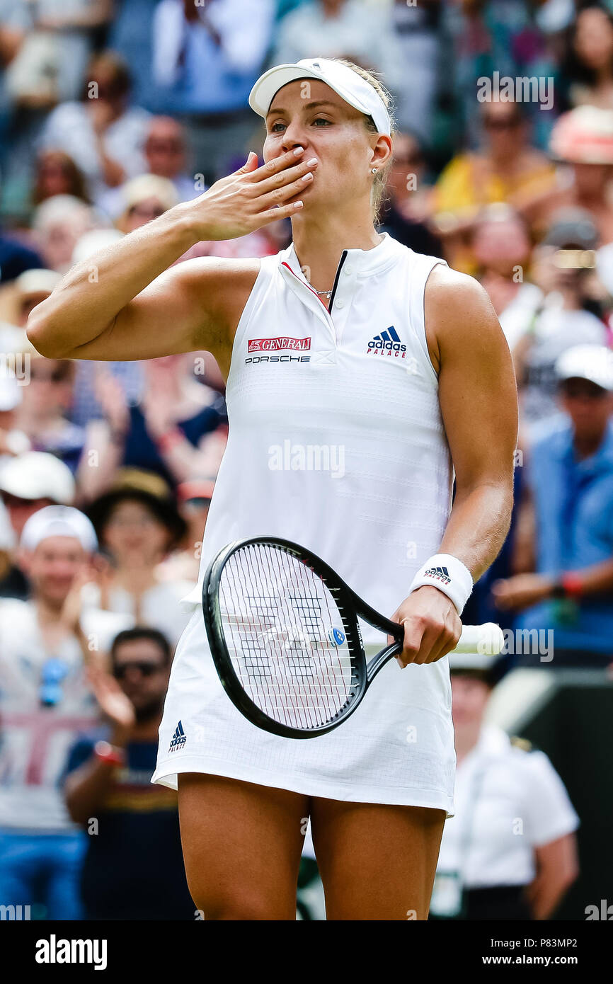 Londres, Royaume-Uni, le 9 juillet 2018 : Angelique Kerber de l'Allemagne fait son chemin dans le QF au tennis de Wimbledon 2018 au All England Lawn Tennis et croquet Club à Londres. Crédit : Frank Molter/Alamy live news Banque D'Images