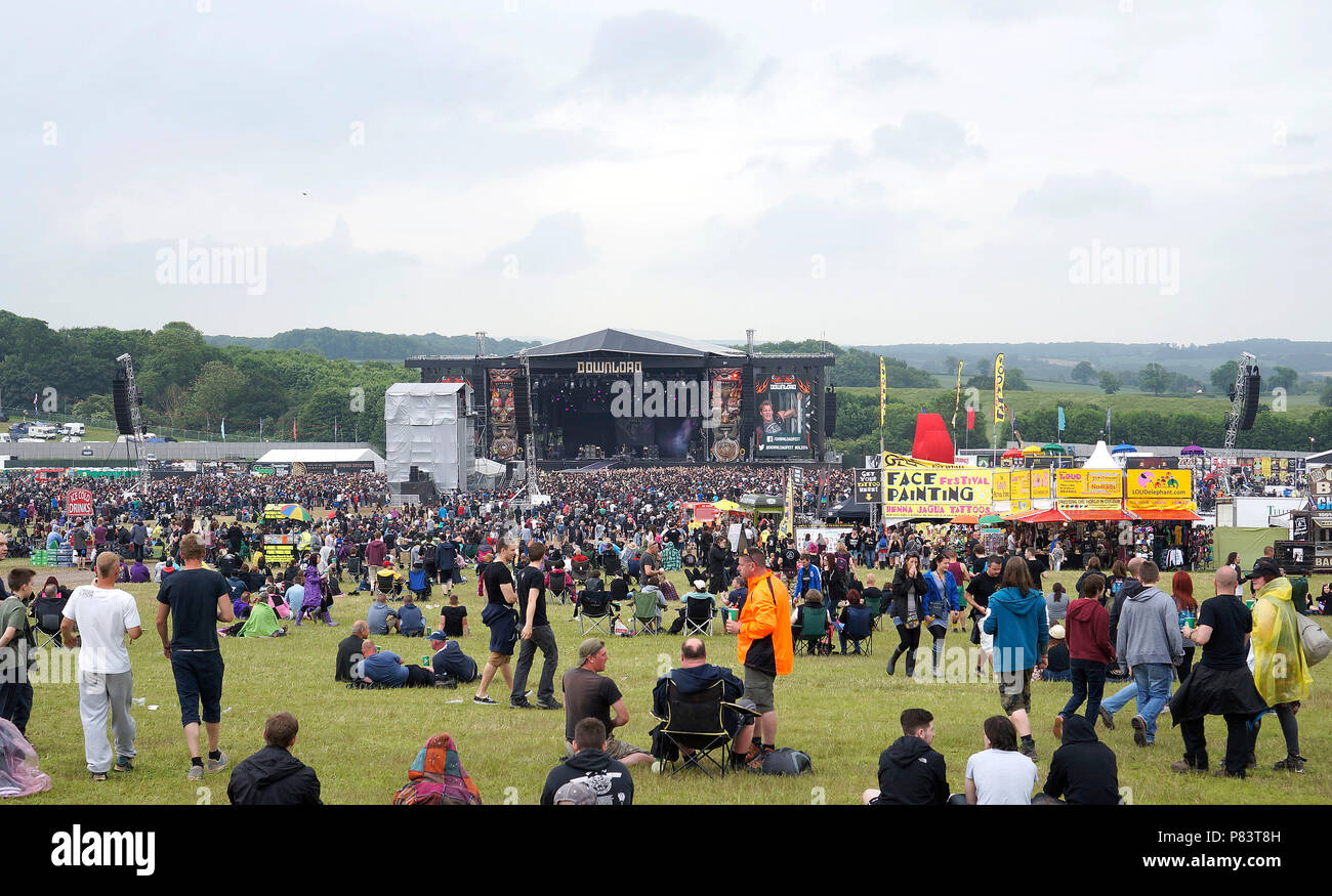 Les foules au festival de musique rock Télécharger, Castle Donington, East Midlands, Royaume-Uni Banque D'Images