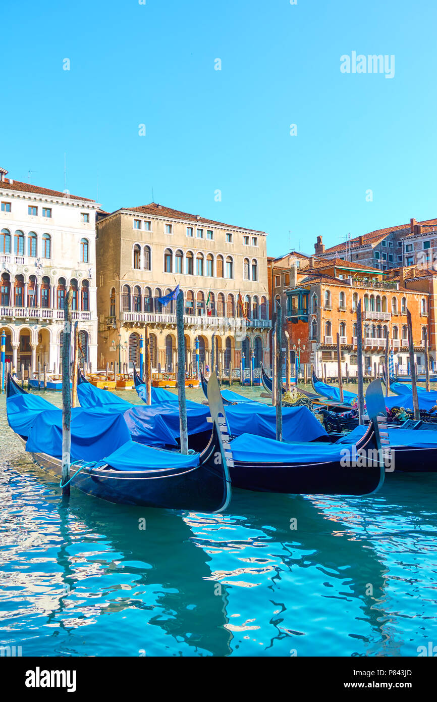 Gondoles sur le Grand Canal à Venise. Composition Copyspace Banque D'Images
