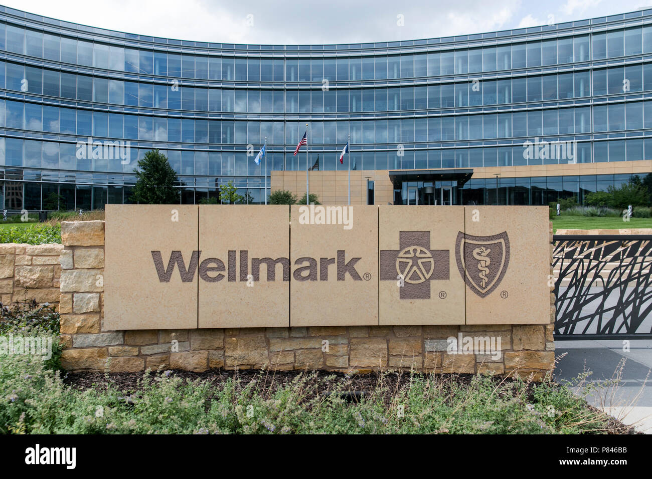 Un logo affiche à l'extérieur du siège de Wellmark Blue Cross et Blue Shield of Iowa à Des Moines, Iowa, le 30 juin 2018. Banque D'Images