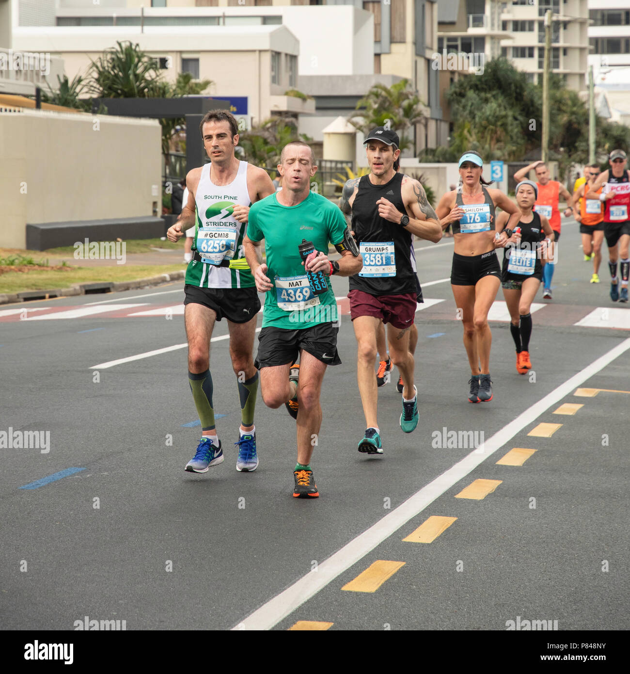 Gold Coast, Queensland, Australie, 01 juillet 2018, les coureurs non identifiés qui prennent part à la 40e Marathon de la Côte d'or. Banque D'Images