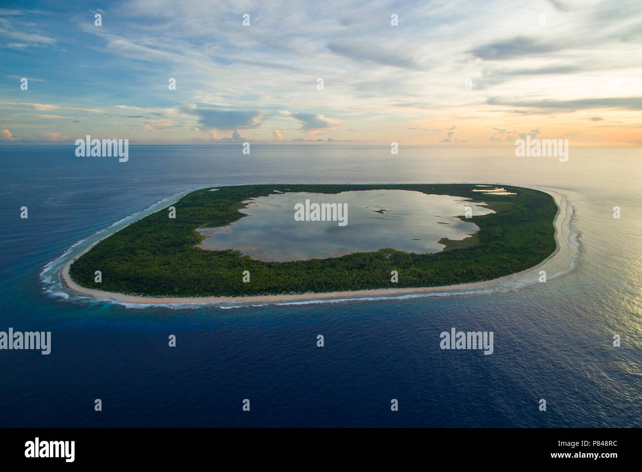 Vue aérienne de l'île de Manra, Kiribati, Îles Phoenix Banque D'Images