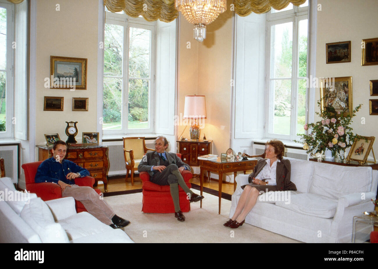 dr-maximilian-graf-von-spee-mit-ehefrau-maria-theresia-und-sohn