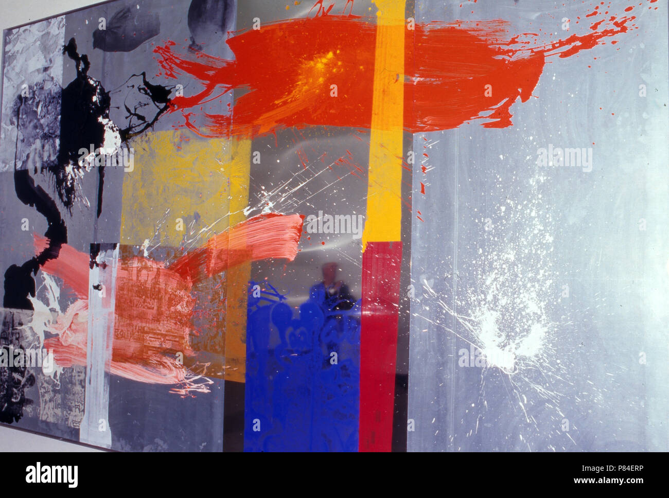 Der amerikanische Maler und Künstler Robert Rauschenberg stellt seine Werke à Düsseldorf aus Deutschland, 1994. Peintre et artiste pop américain Robert Rauschenberg présentant une exposition de ses œuvres à Duesseldorf, Allemagne 1994. Banque D'Images