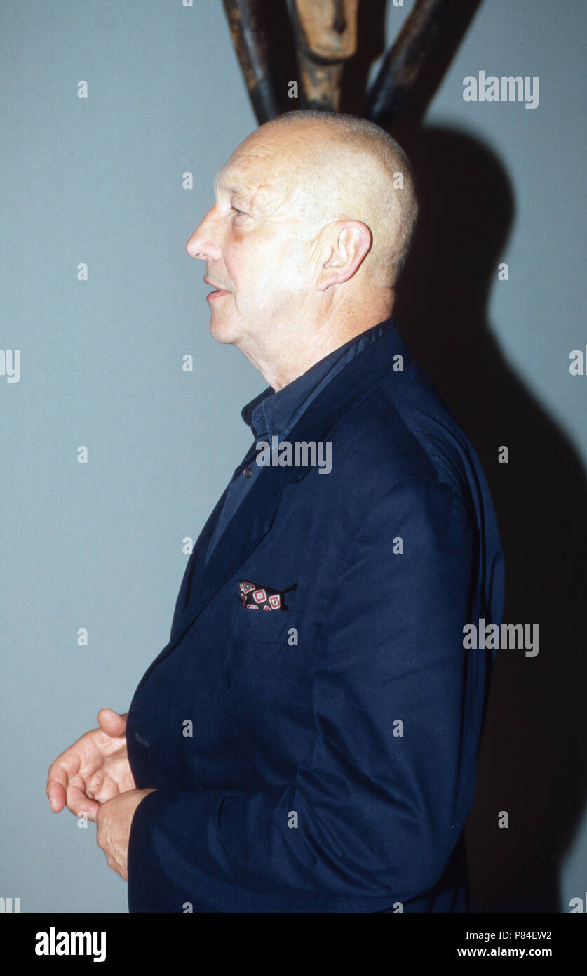 Der Deutsche Maler Georg Baselitz bei einer Ausstellung senneur Werke à Düsseldorf, Deutschland 2003. Artiste peintre allemand Georg Baselitz lors d'une exposition de ses œuvres à Duesseldorf, Allemagne 2003. Banque D'Images