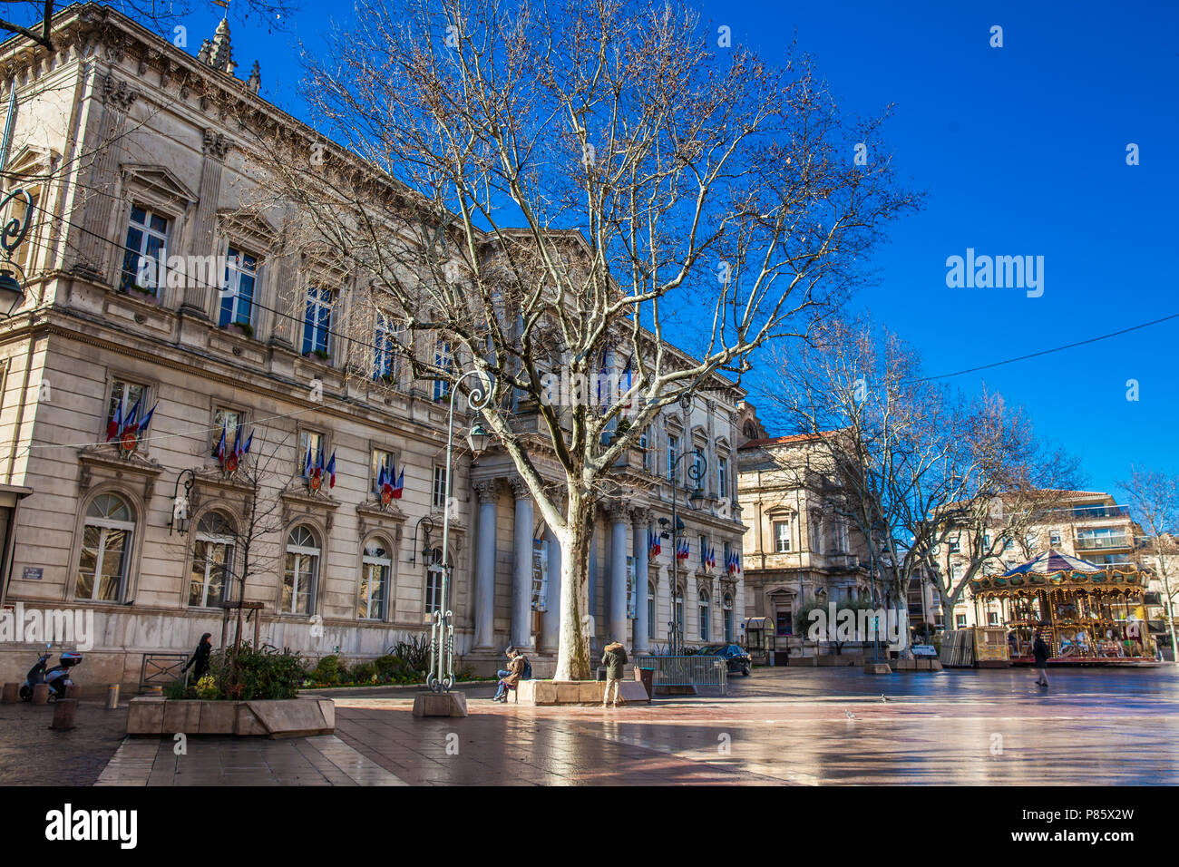 Hôtel de Ville et la Tour de l'horloge Square Avignon France Banque D'Images