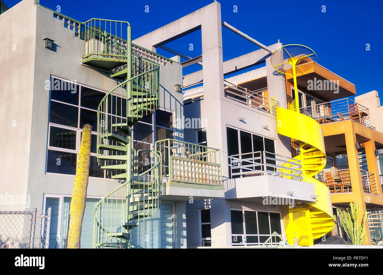 Escalier en spirale sur l'arrière de la plage de Santa Monica/homes en Californie. Banque D'Images