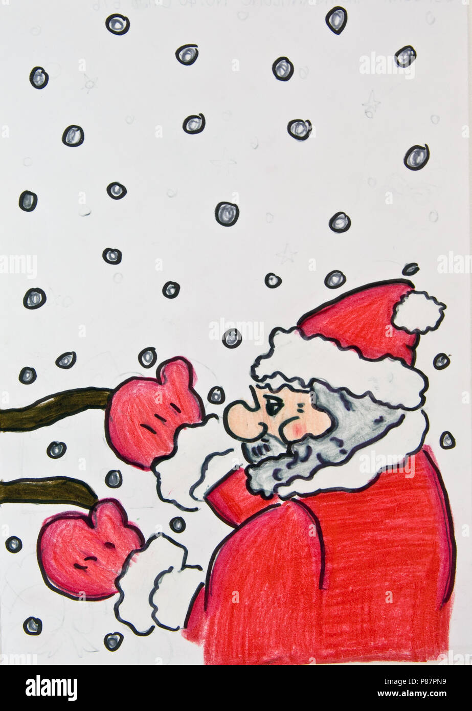Les enfants joyeux Cristmass fait penciles avec carte couleur avec plaisir le père Noël et la neige Banque D'Images