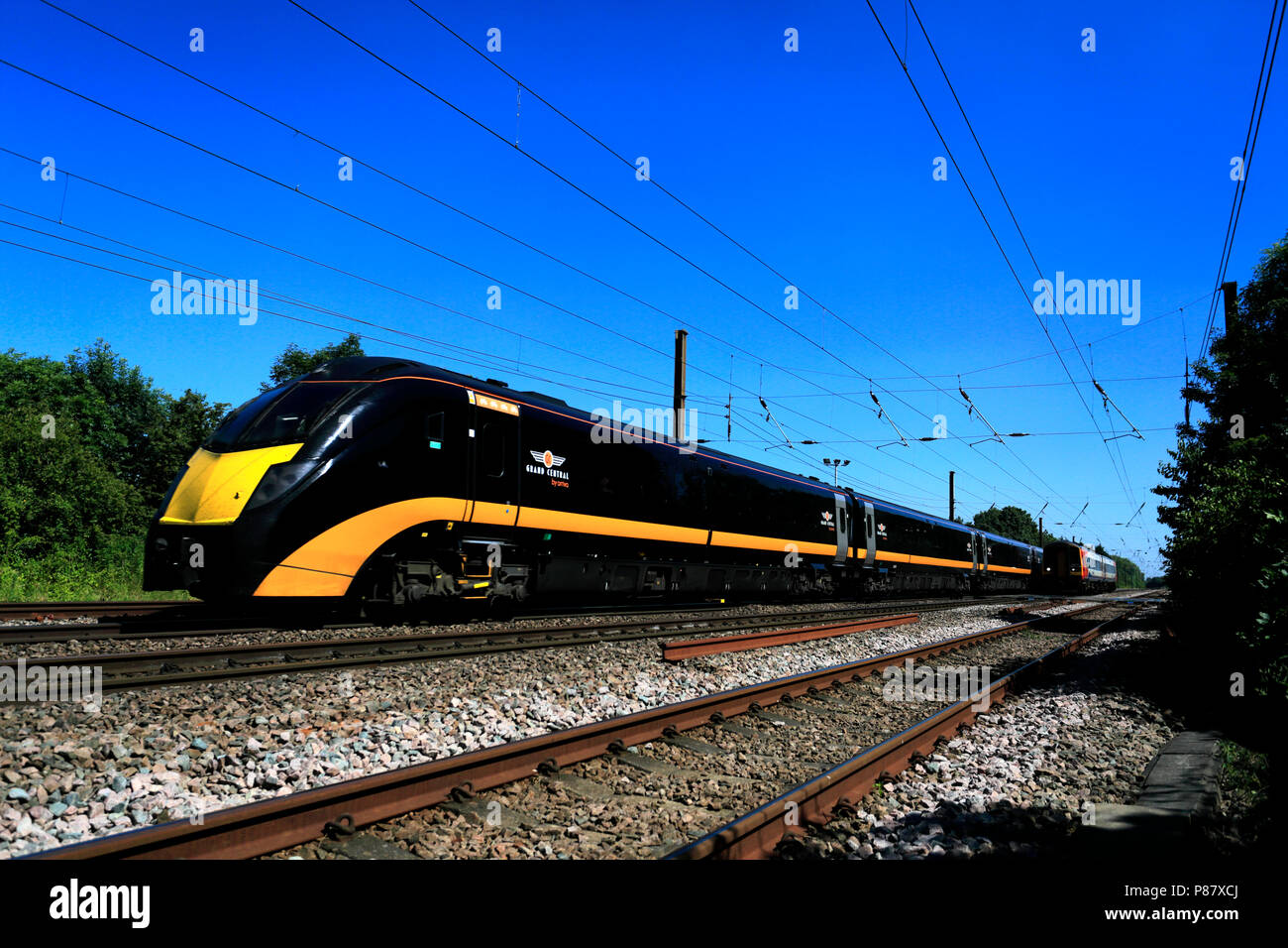 Les Trains de Grand Central 180 classe Zephyr, East Coast Main Line Railway, Peterborough (Cambridgeshire, Angleterre, RU Banque D'Images