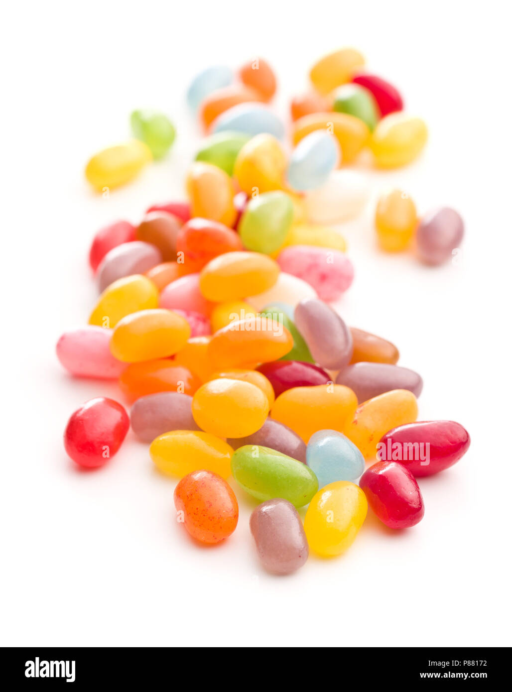 Sweet jelly beans isolé sur fond blanc. Banque D'Images