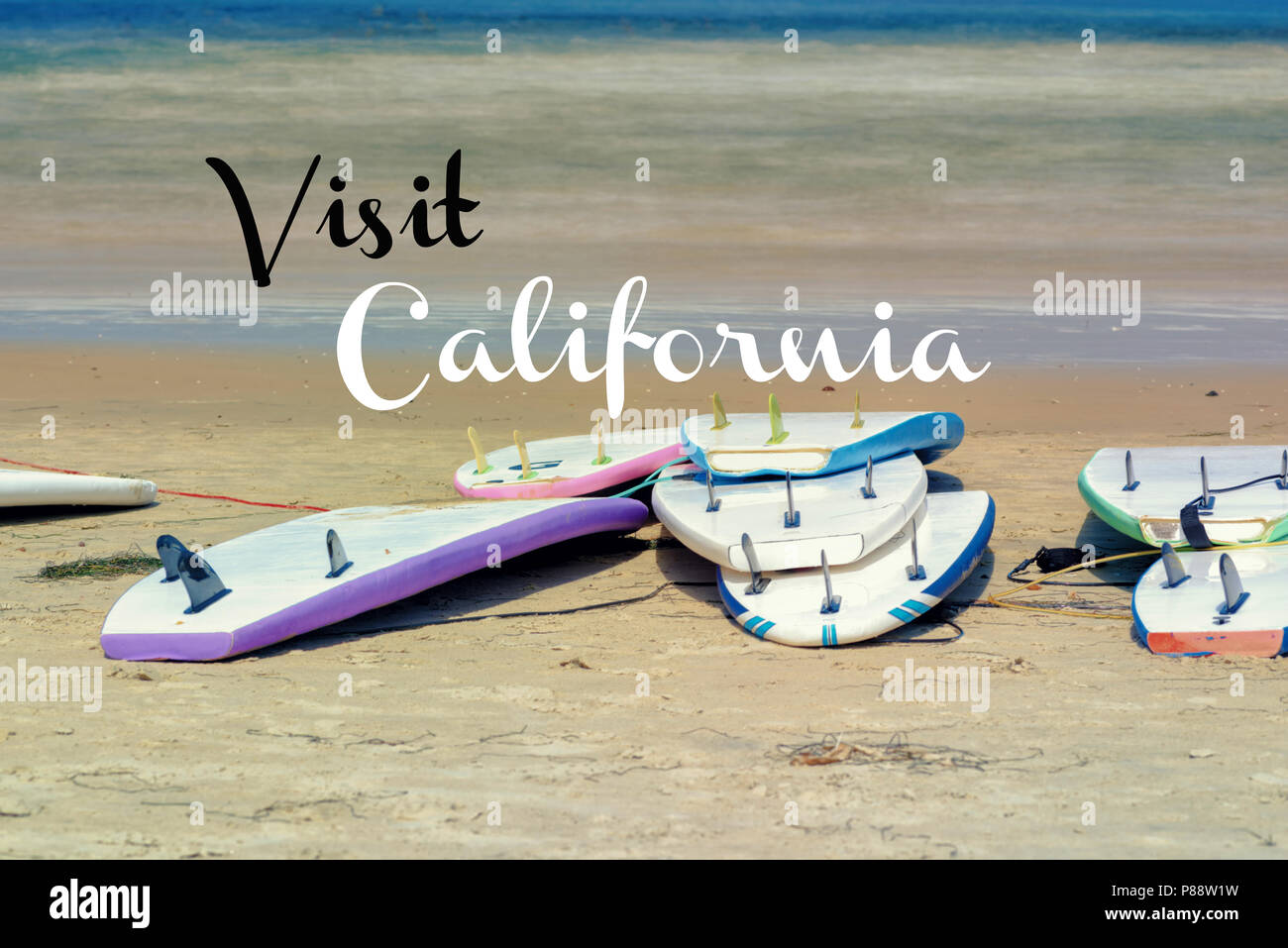 Concept de voyage. Planches allongé sur une plage de Californie. Banque D'Images
