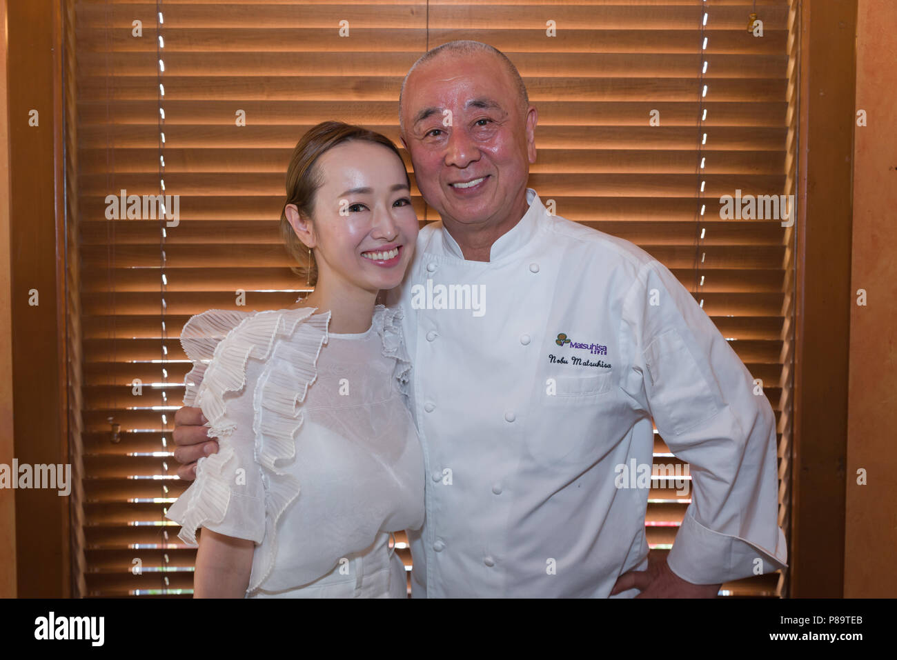 20e anniversaire de la cérémonie du saké Restaurant Matsuhisa à Aspen, Colorado avec le Chef Nobu Matsuhisa. Banque D'Images