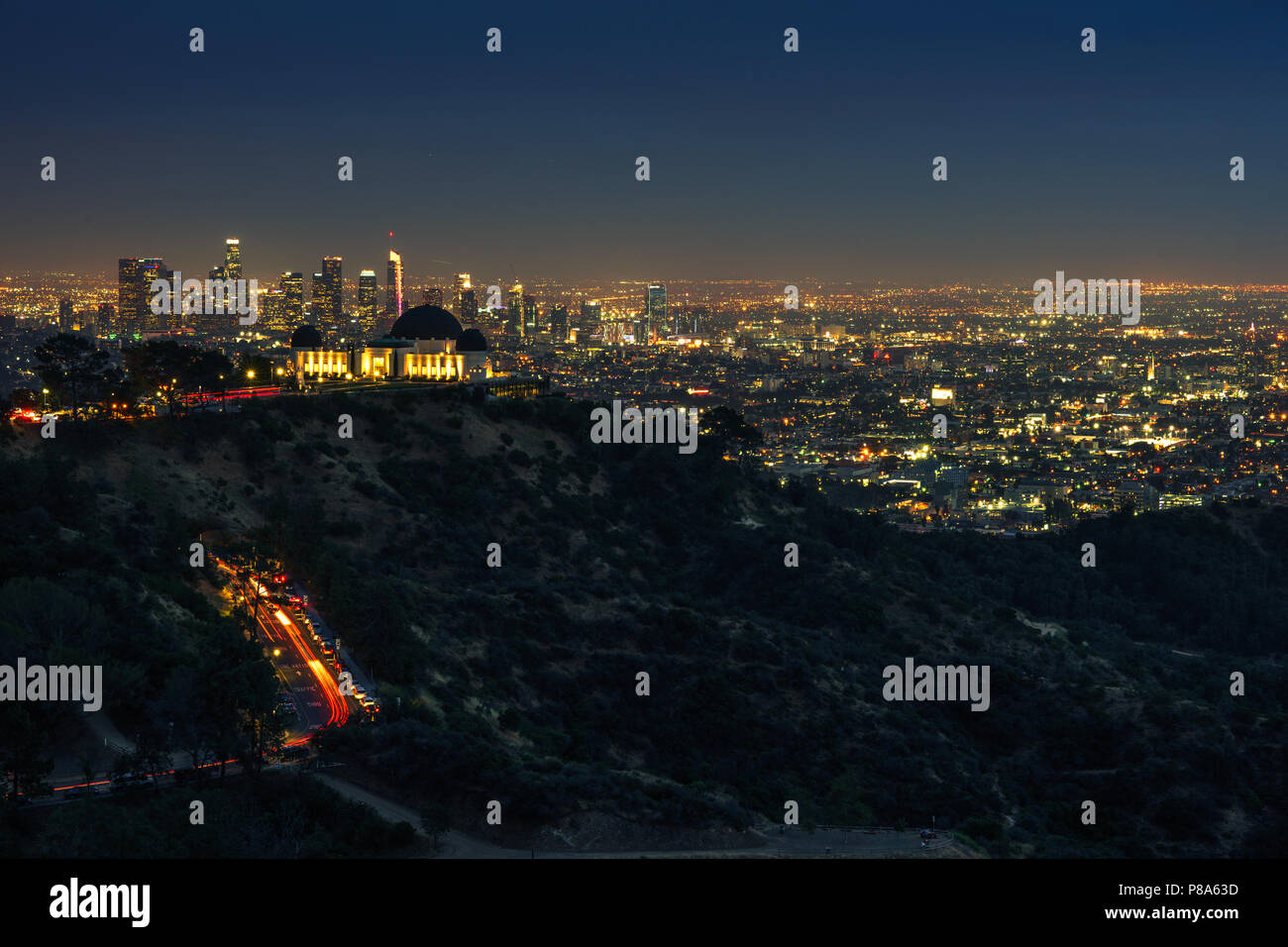 Los Angeles la nuit, vue depuis les collines d'Hollywood Banque D'Images