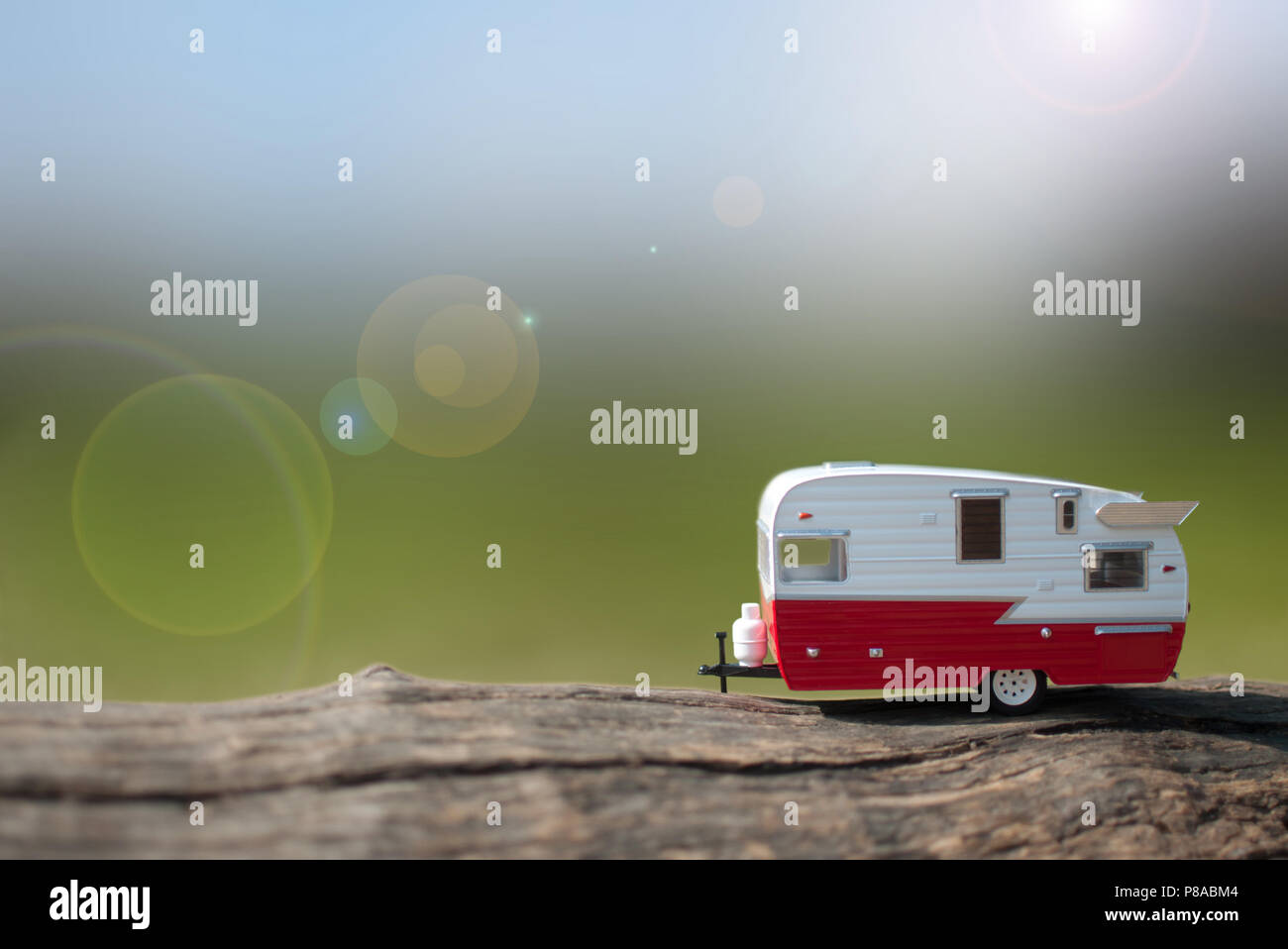 Remorque caravane avec vue sur campagne Banque D'Images