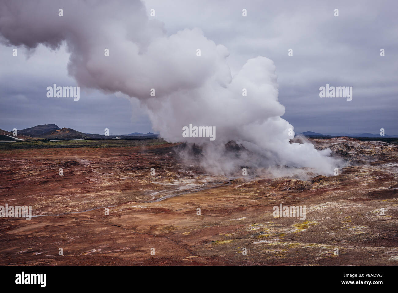 Dans la zone géothermique de Gunnuhver UNESCO Global Geopark Reykjanes près de Grindavik ville, le sud de l'Iceland Banque D'Images