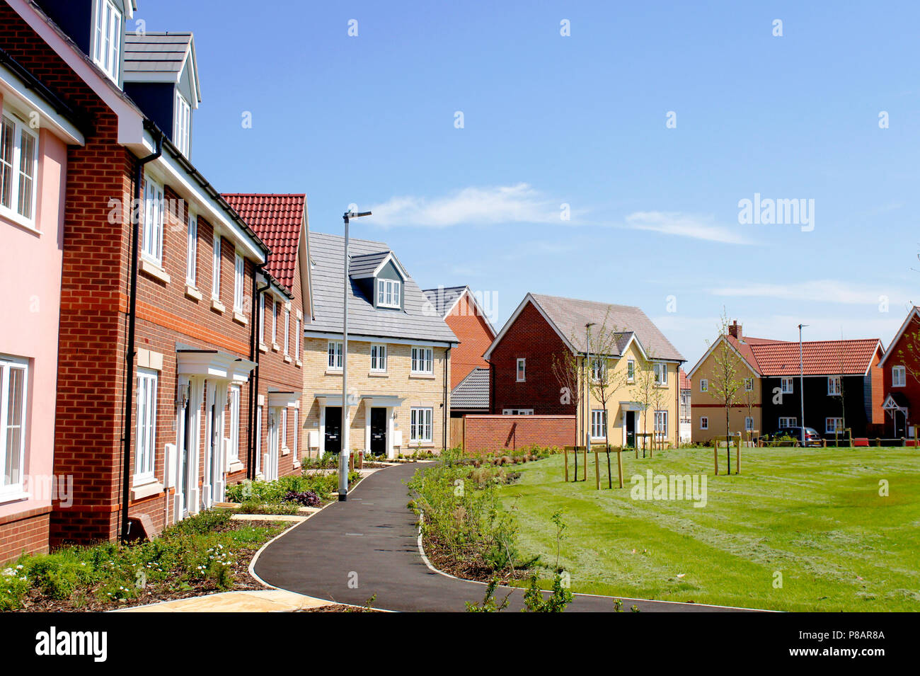 Bury St Edmunds, UK - 15 mai 2018 : Nouvelle construction de maisons dans la Larke Grange développement sur une journée ensoleillée Banque D'Images