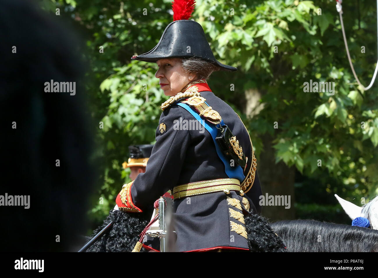 Sa Majesté la Reine Elizabeth II aux autres membres de la famille royale de voyager le long du Mall dans un chariot en haut pendant la parade la couleur qui marque la 92ème célébration de l'anniversaire officiel de la Reine comprend : la princesse Anne Où : London, Royaume-Uni Quand : 09 Juin 2018 Crédit : Dinendra Haria/WENN Banque D'Images