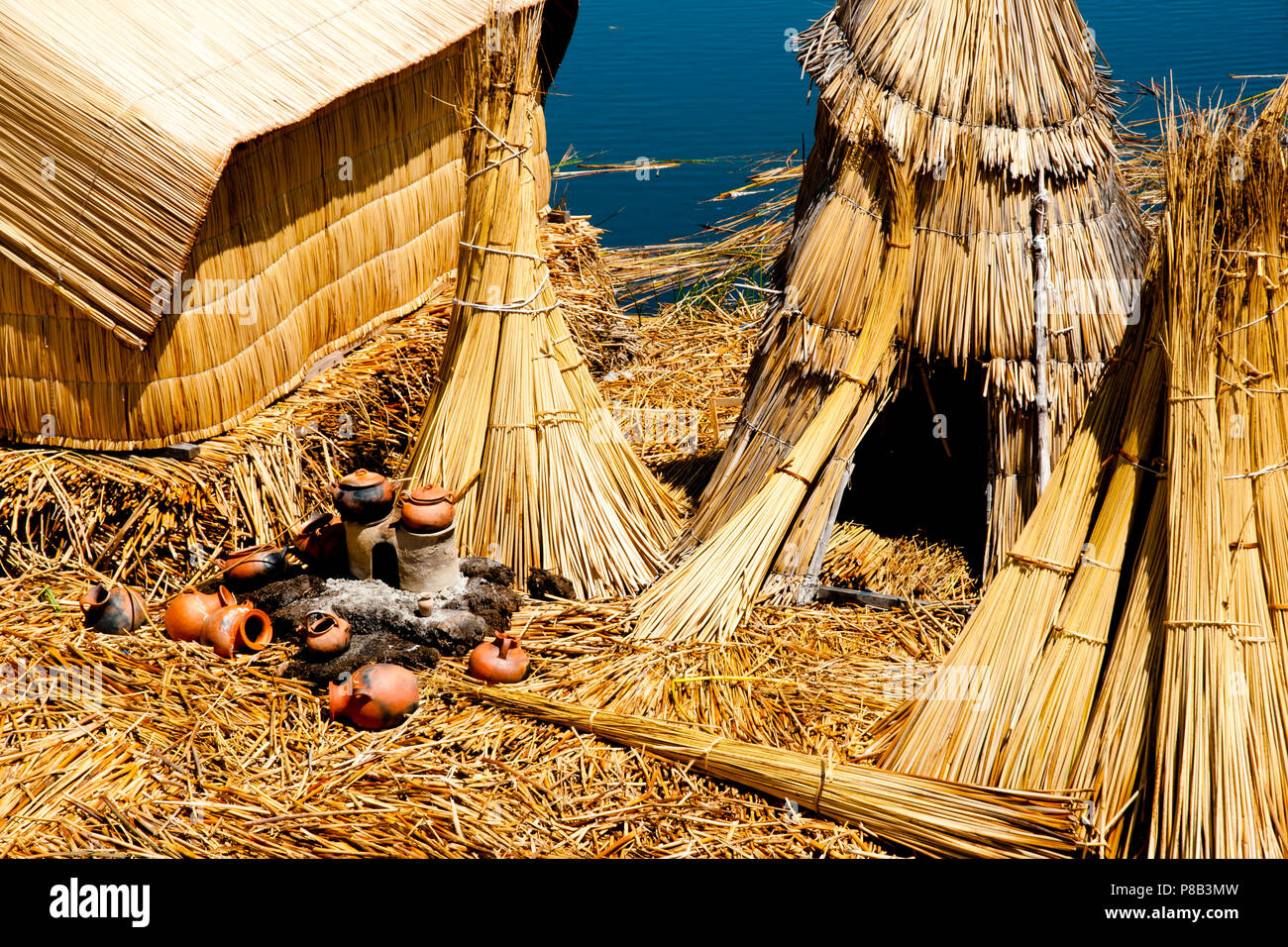 Les îles Uros - Lac Titicaca - Pérou Banque D'Images