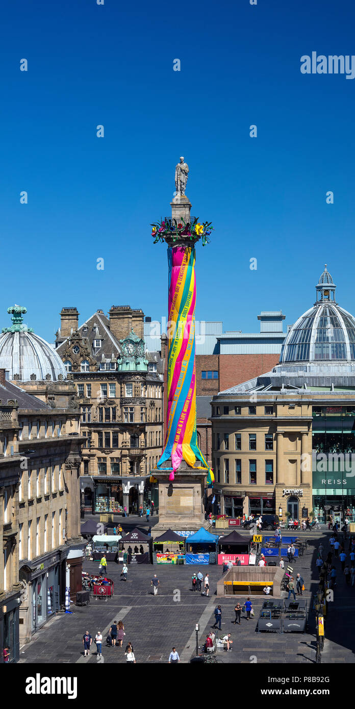 "L'arbre de mai du travailleur' à Gray's Monument pendant l'exposition du Nord, Newcastle-upon-Tyne, Tyne et Wear, Angleterre, Royaume-Uni Banque D'Images