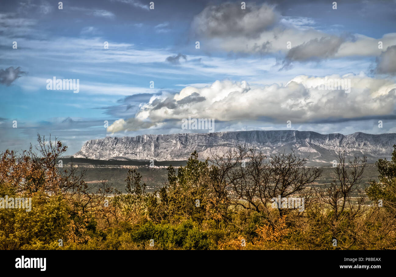 Provence France Mars 2018 La Montagne Sainte Victoire